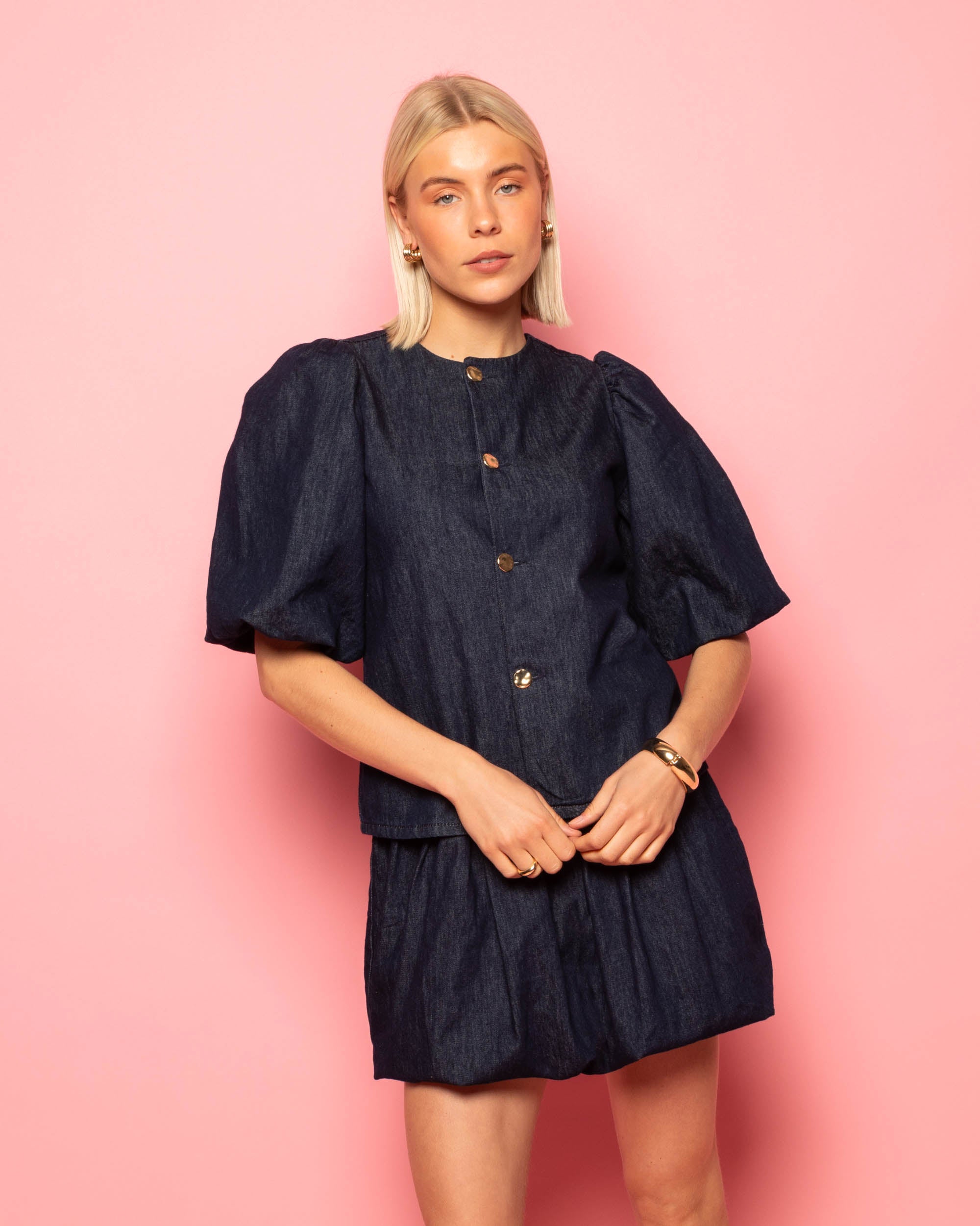 DENIM BUBBLE HEM SKIRT DONKERBLAUW