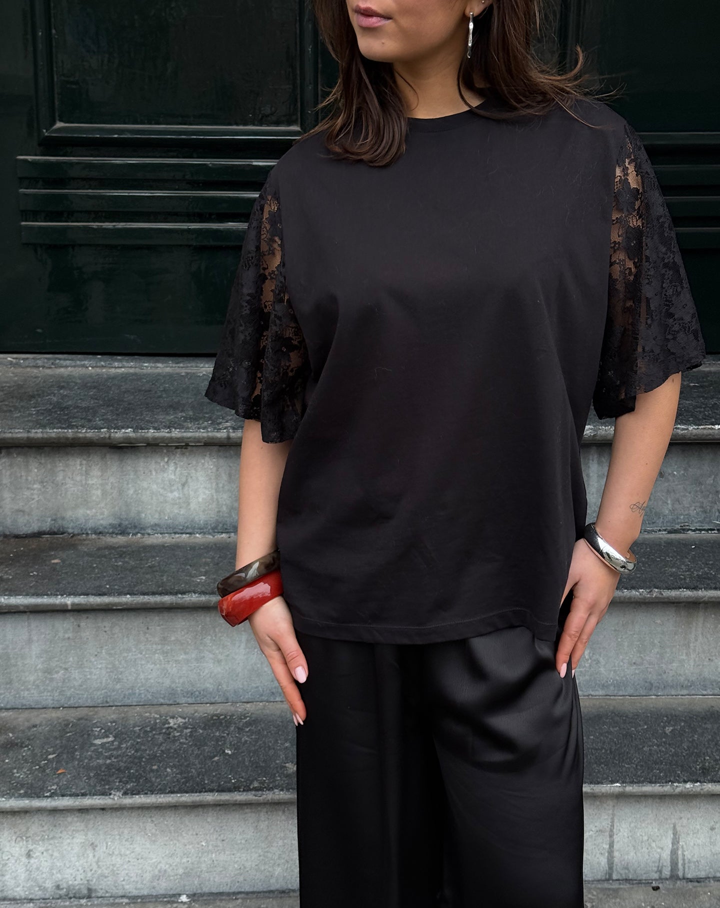 LACE BUTTERFLY SLEEVE TEE BLACK