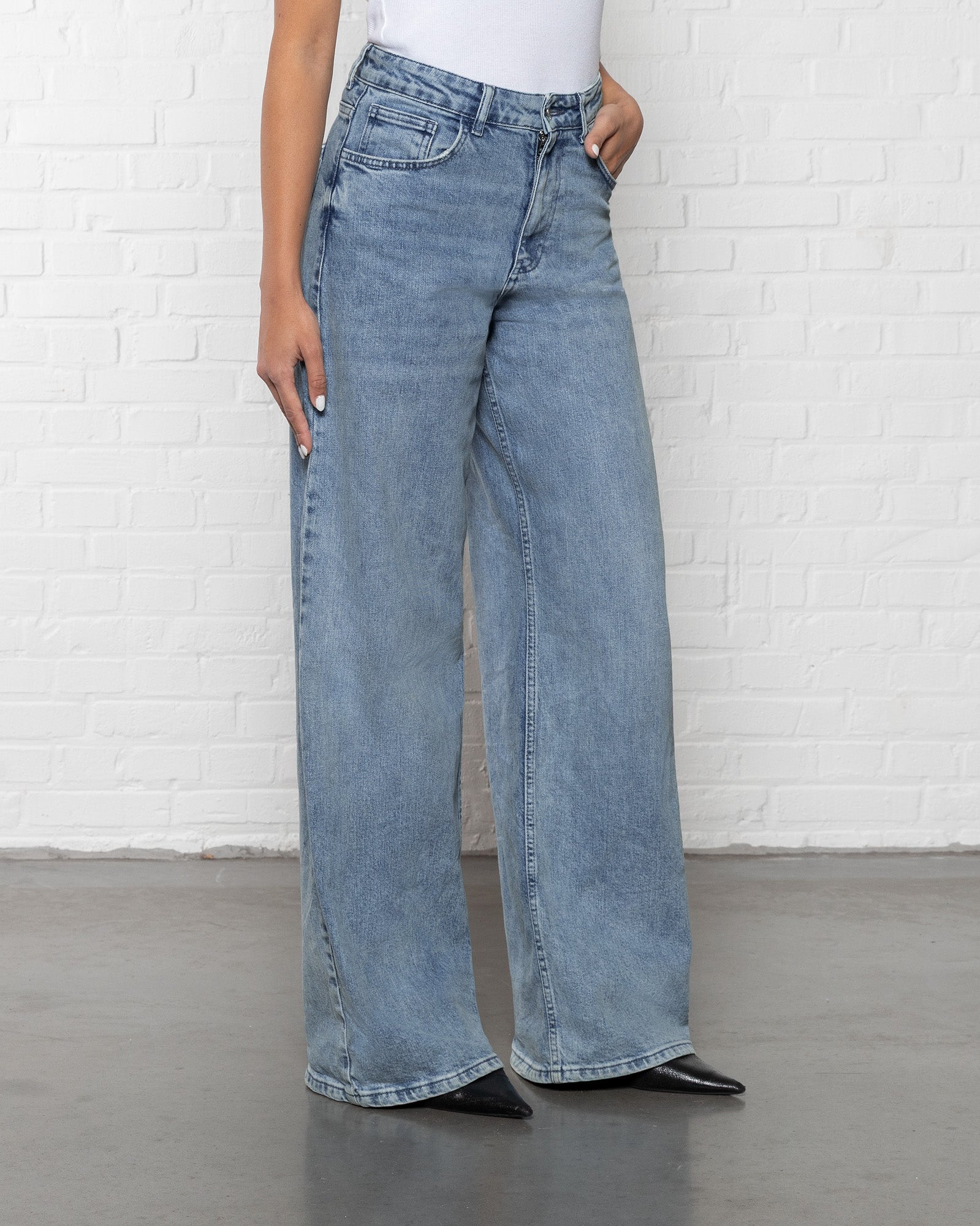 COMFORT WIDE LEG JEANS MID BLAUW