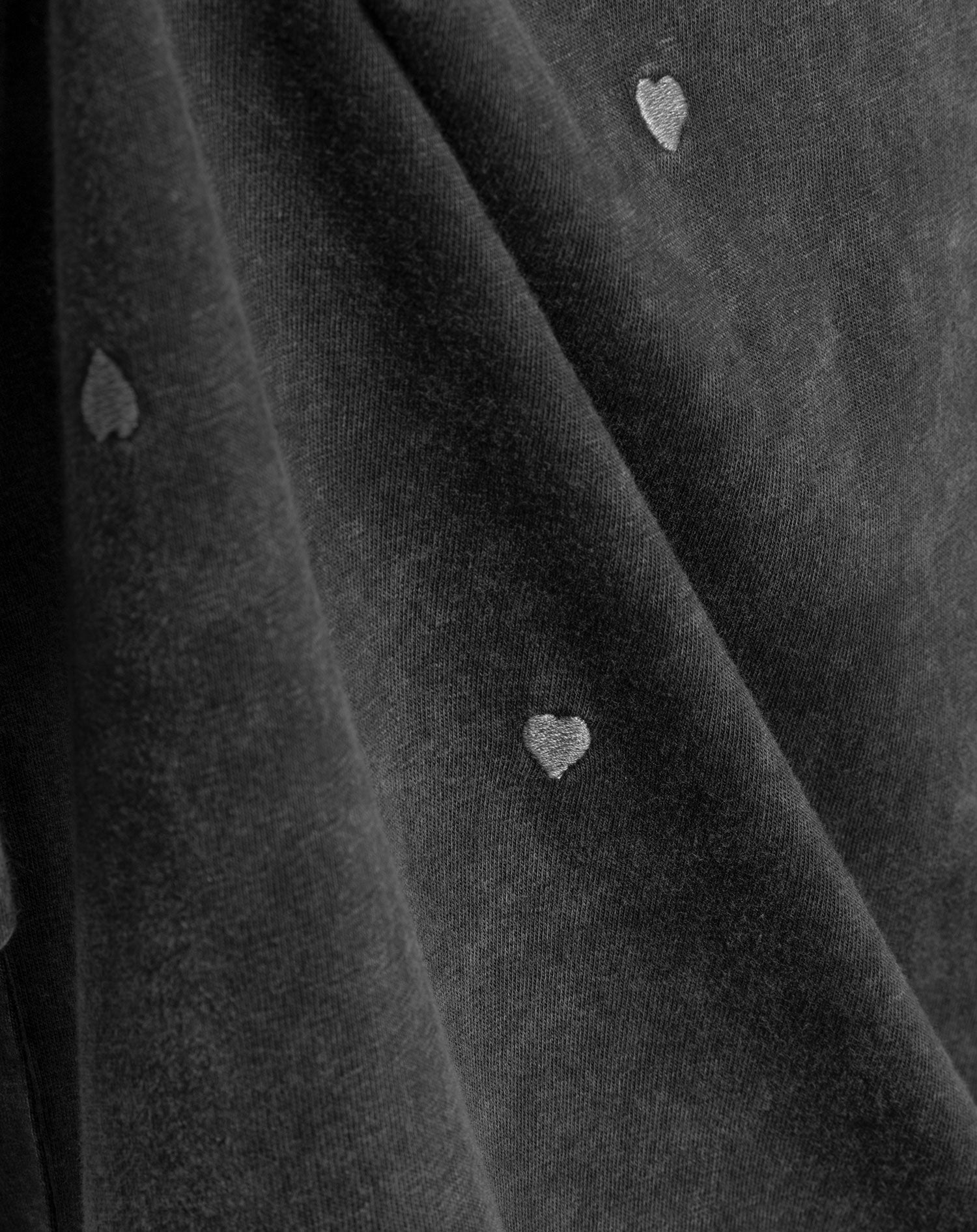 HEART EMBROIDERY TEE DRESS ACID GREY