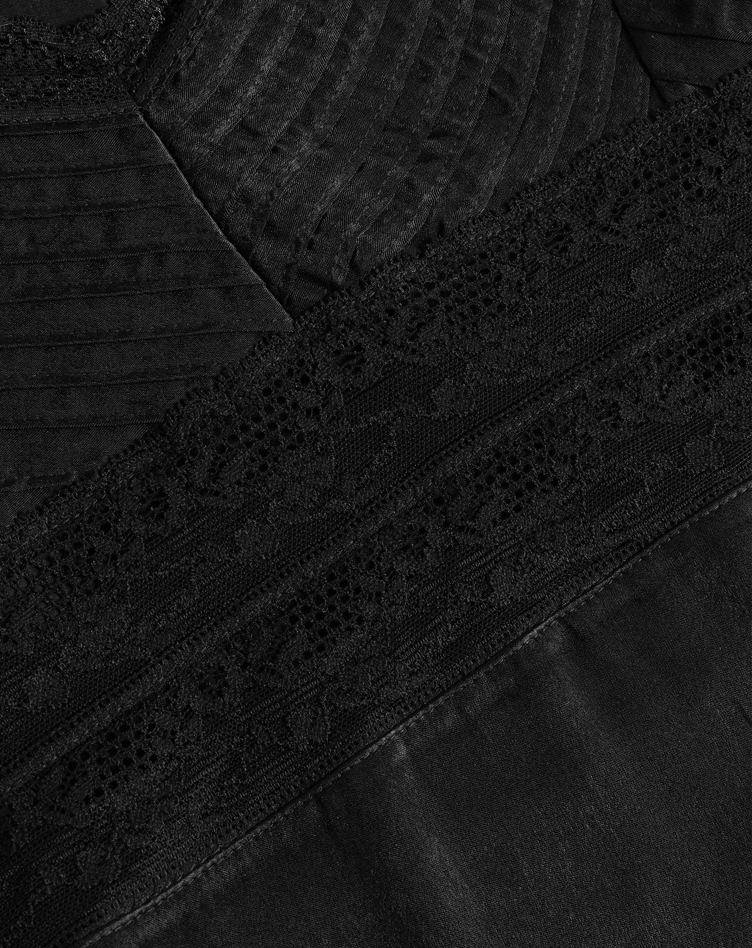 LACE PINTUCK TOP BLACK