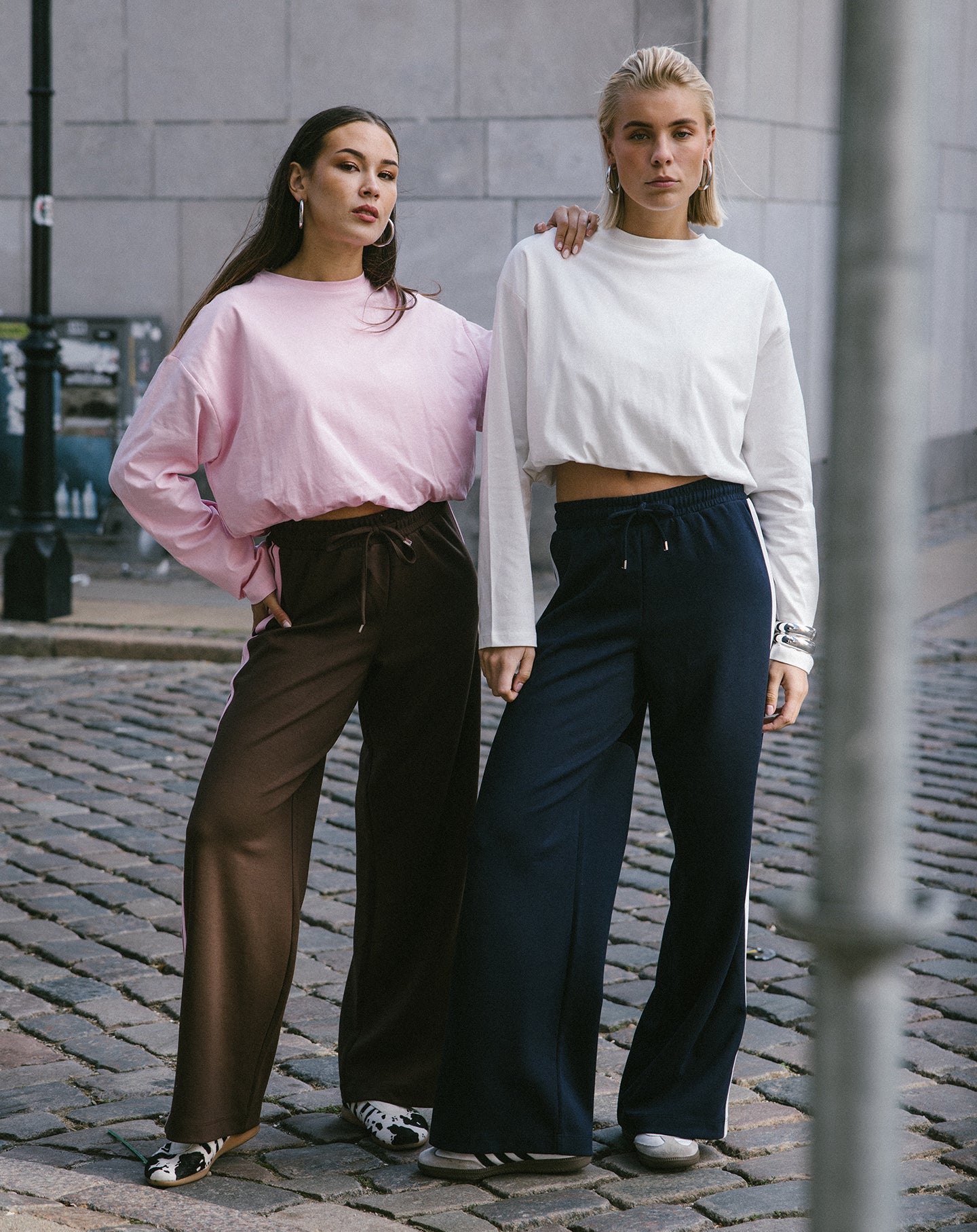 CROPPED BUBBLE HEM LONG SLEEVE TEE PINK