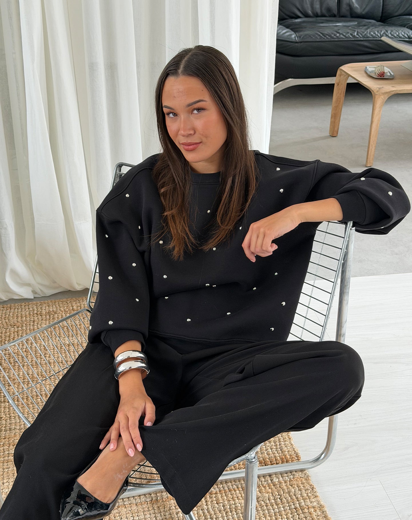 BOLD STUDS SWEATER BLACK