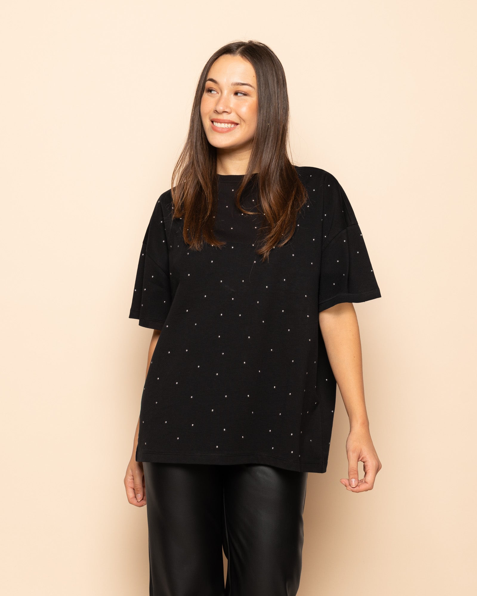 STUDS OVERSIZED TEE BLACK