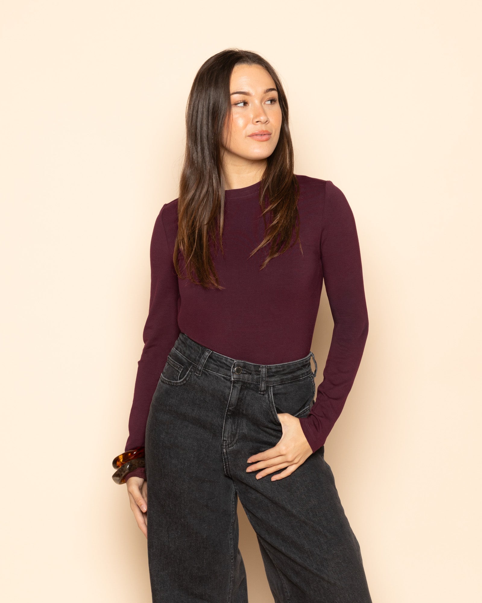 BASIC LONG SLEEVE FITTED TOP DONKER BURGUNDY