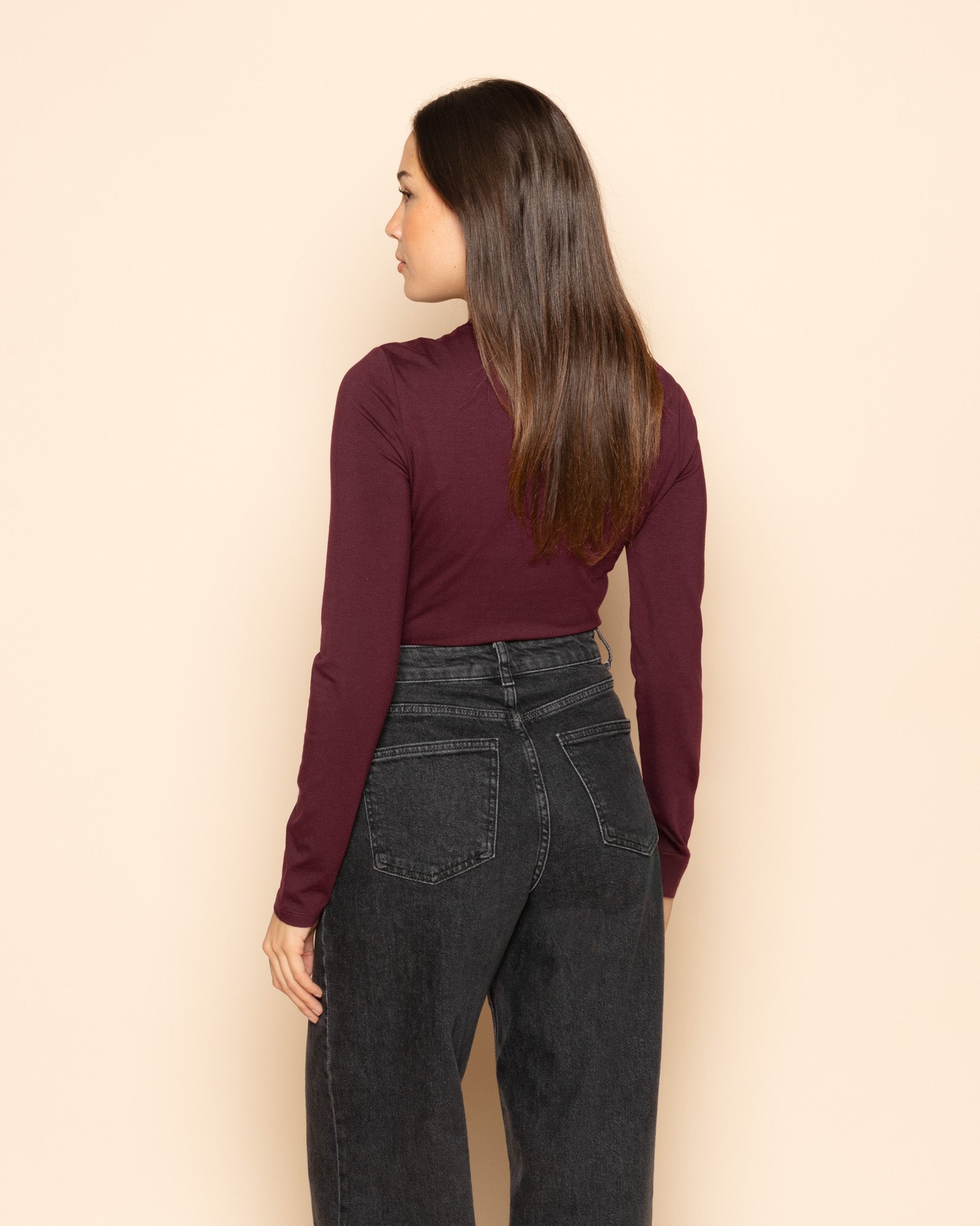 BASIC LONG SLEEVE FITTED TOP DONKER BURGUNDY