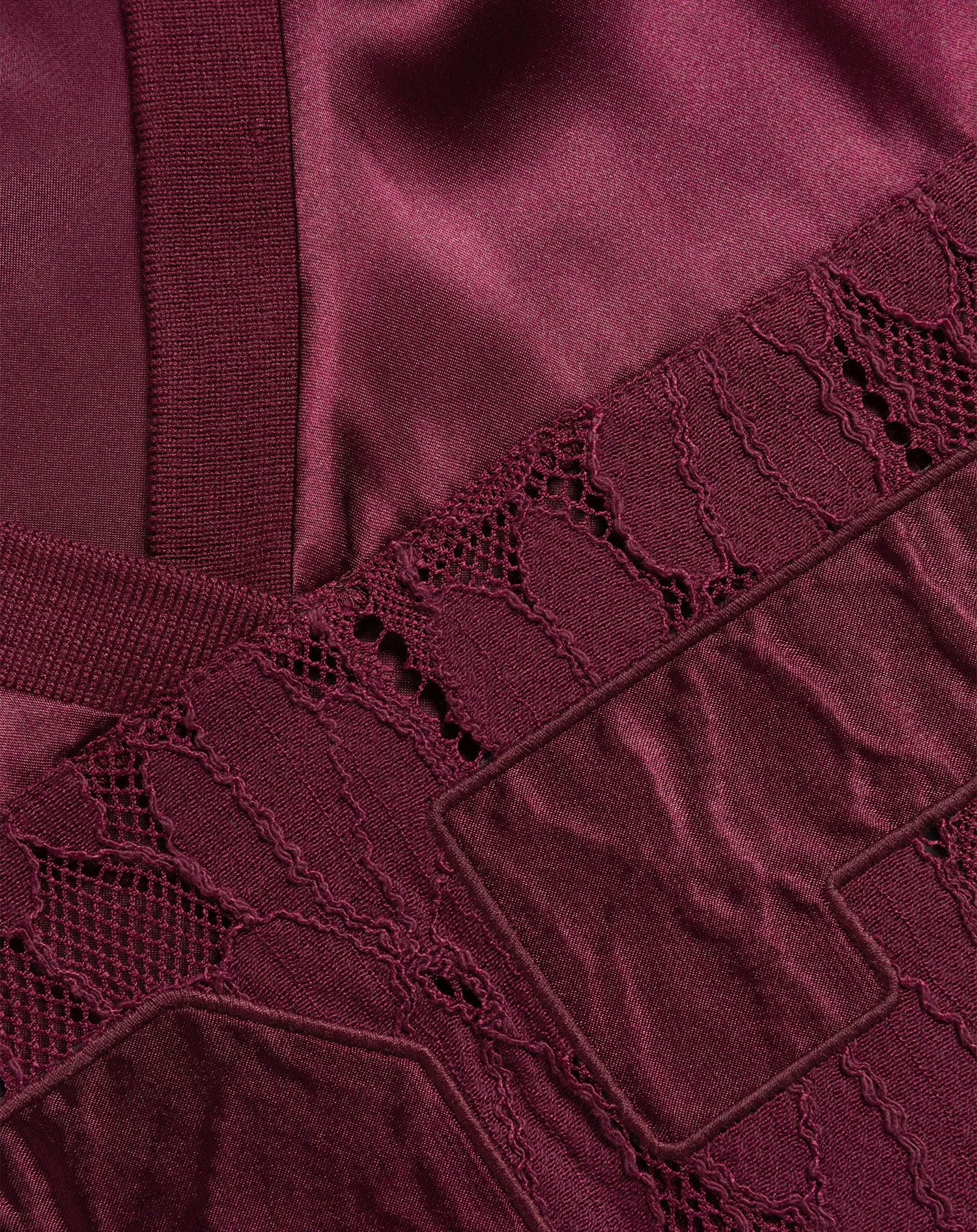 97 SATIN LACE OVERSIZED TEE DONKER BURGUNDY