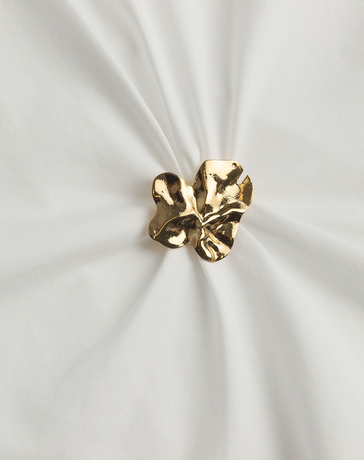 BROCHE TEE CREAM