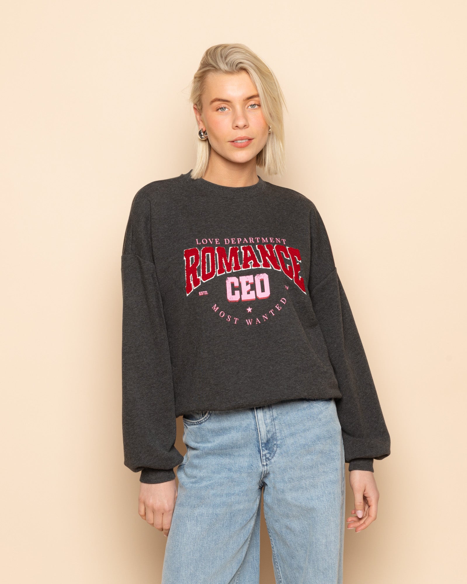 ROMANCE SWEATER DONKERGRIJS