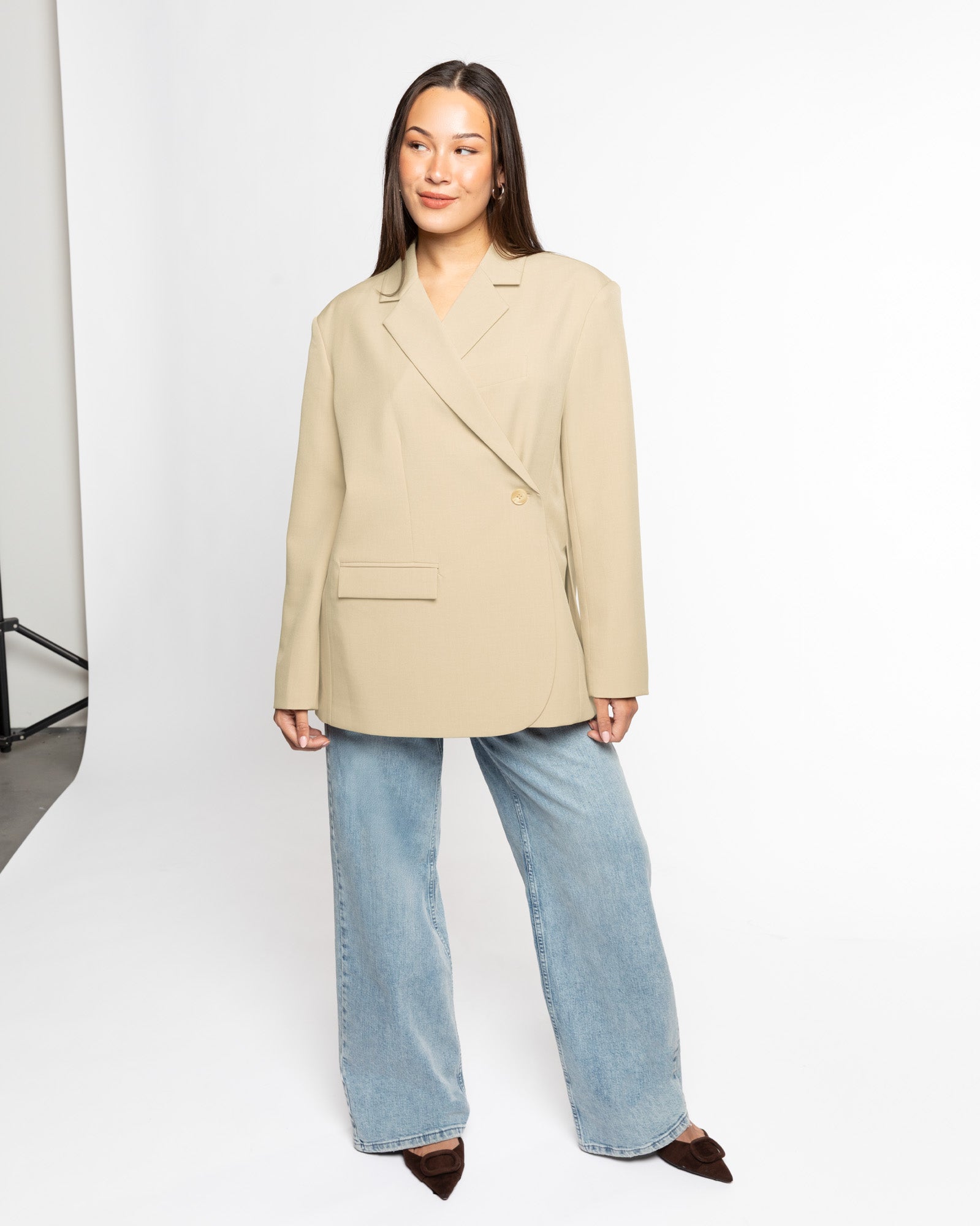 STEVIE OVERSIZED ASYMMETRIC BLAZER BEIGE