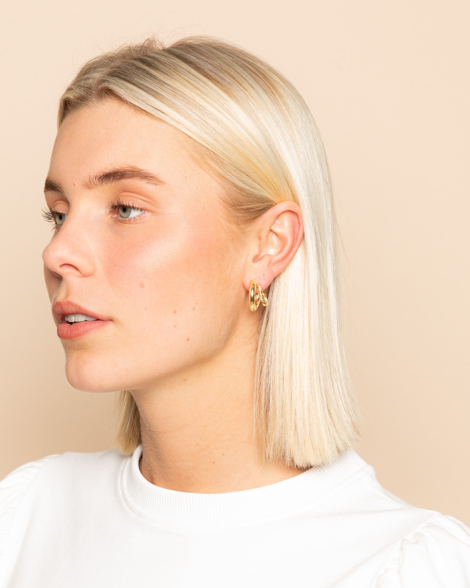 TWISTED HOOP EARRINGS