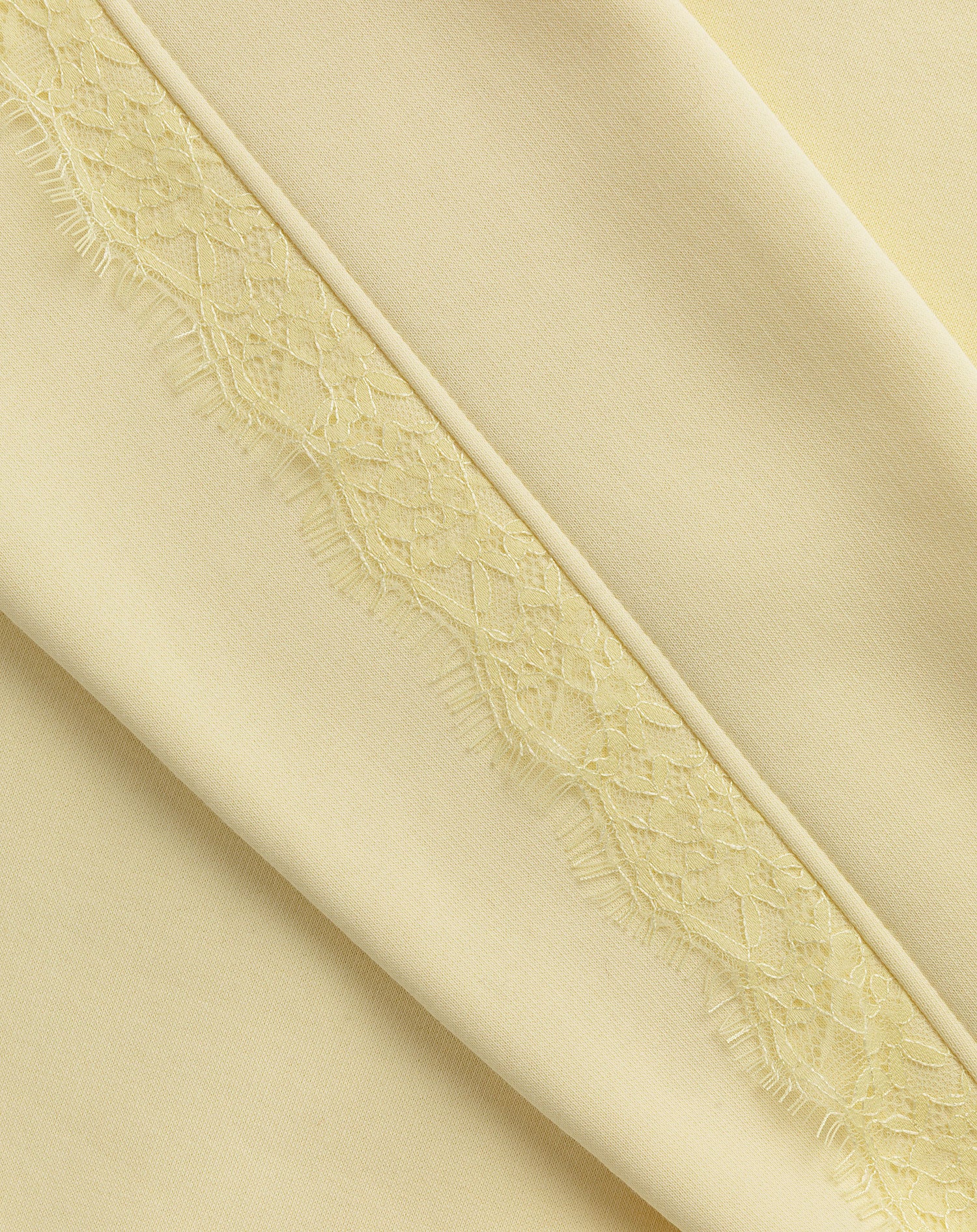 LACE TAPE SWEATER BUTTER YELLOW