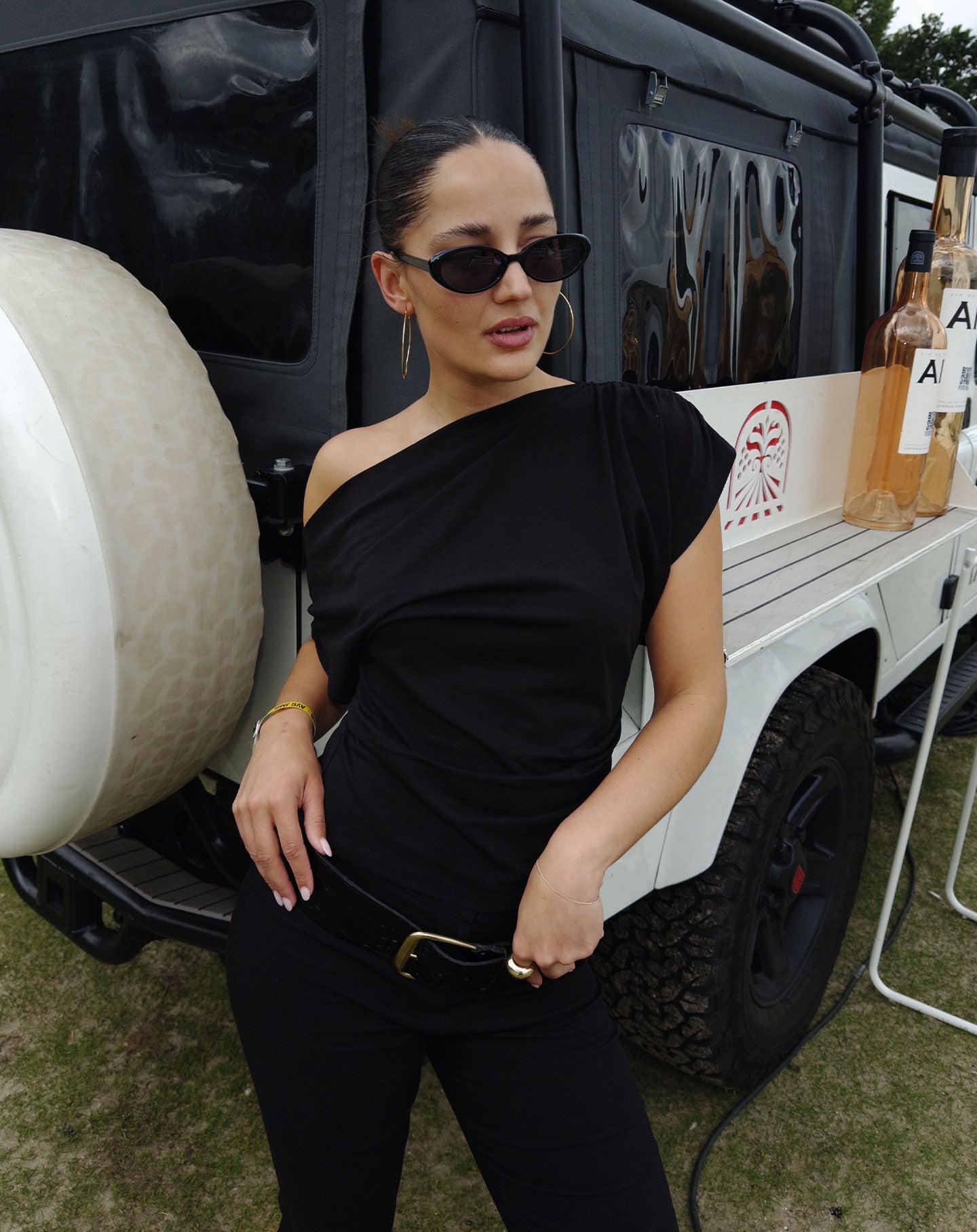 OFF SHOULDER PLEAT TOP ZWART