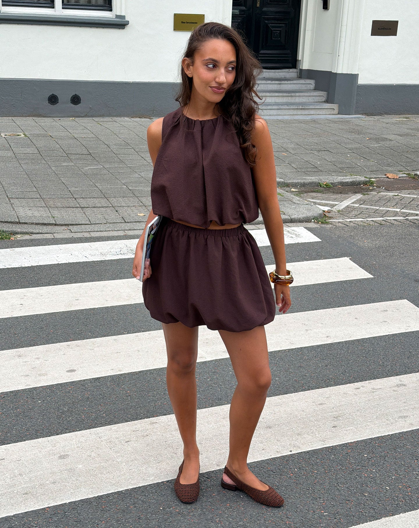 MIKA BUBBLE HEM SKIRT BRUIN
