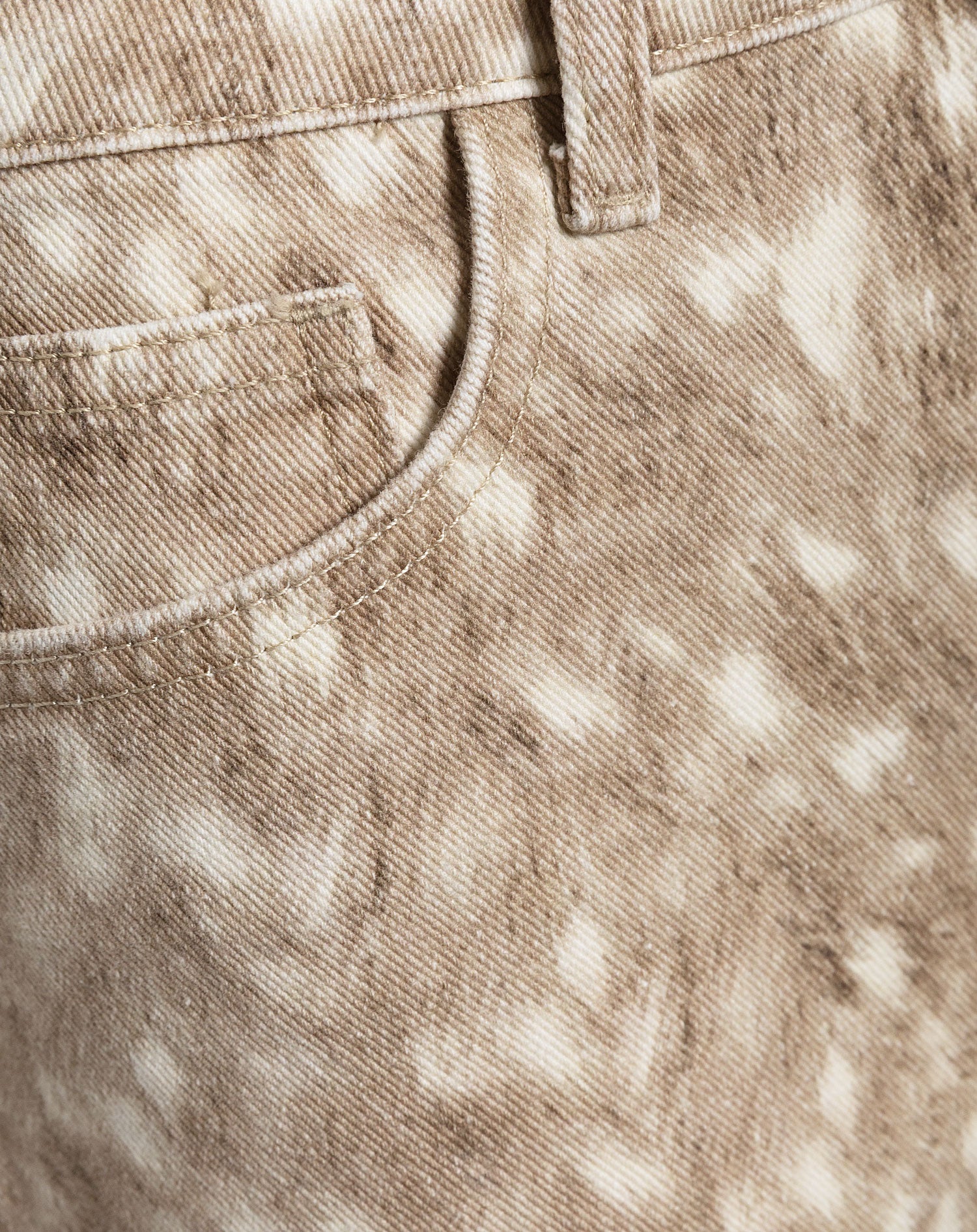 DEER PRINT BARREL LEG BEIGE