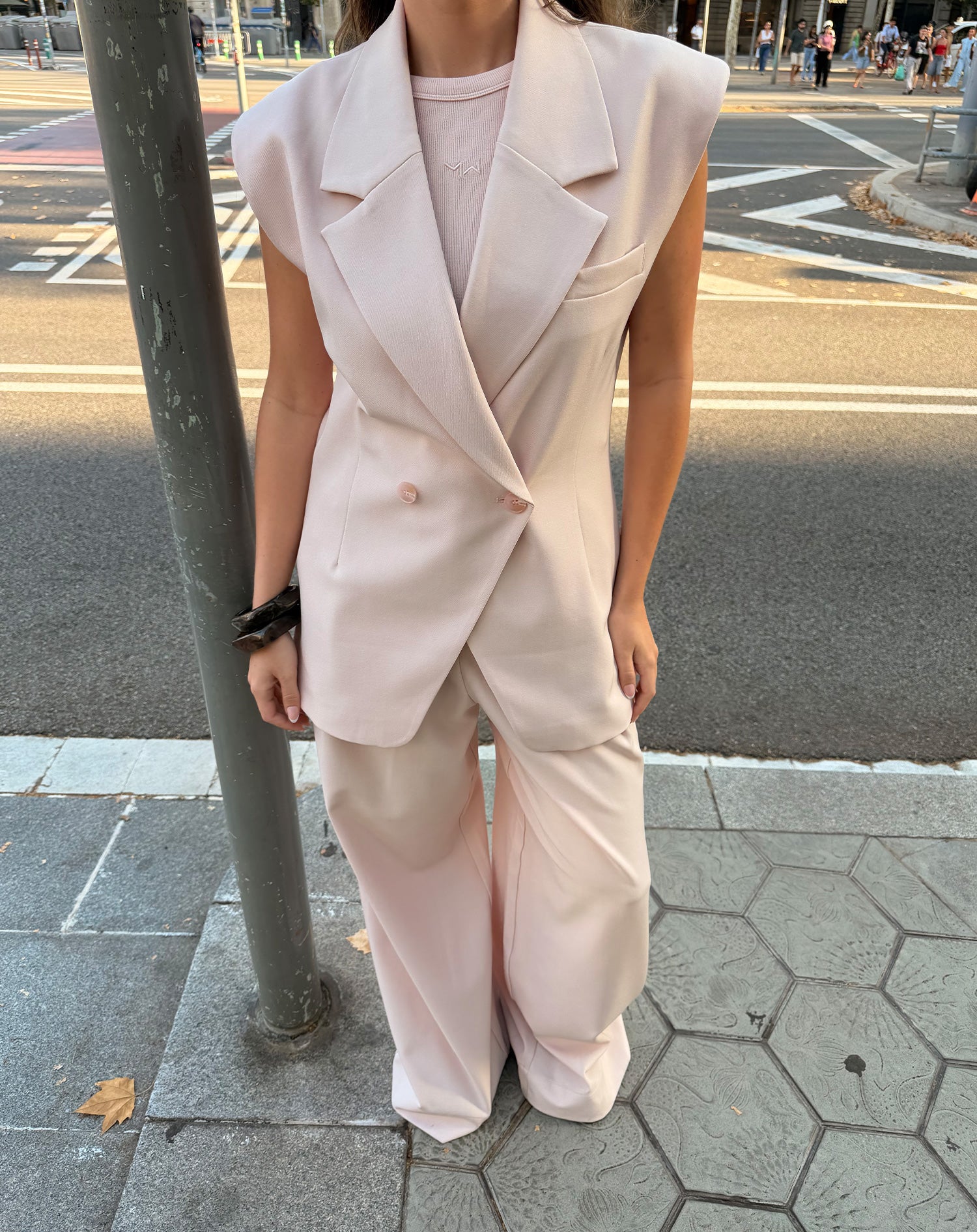 LORNA SLEEVELESS BLAZER LICHTROZE