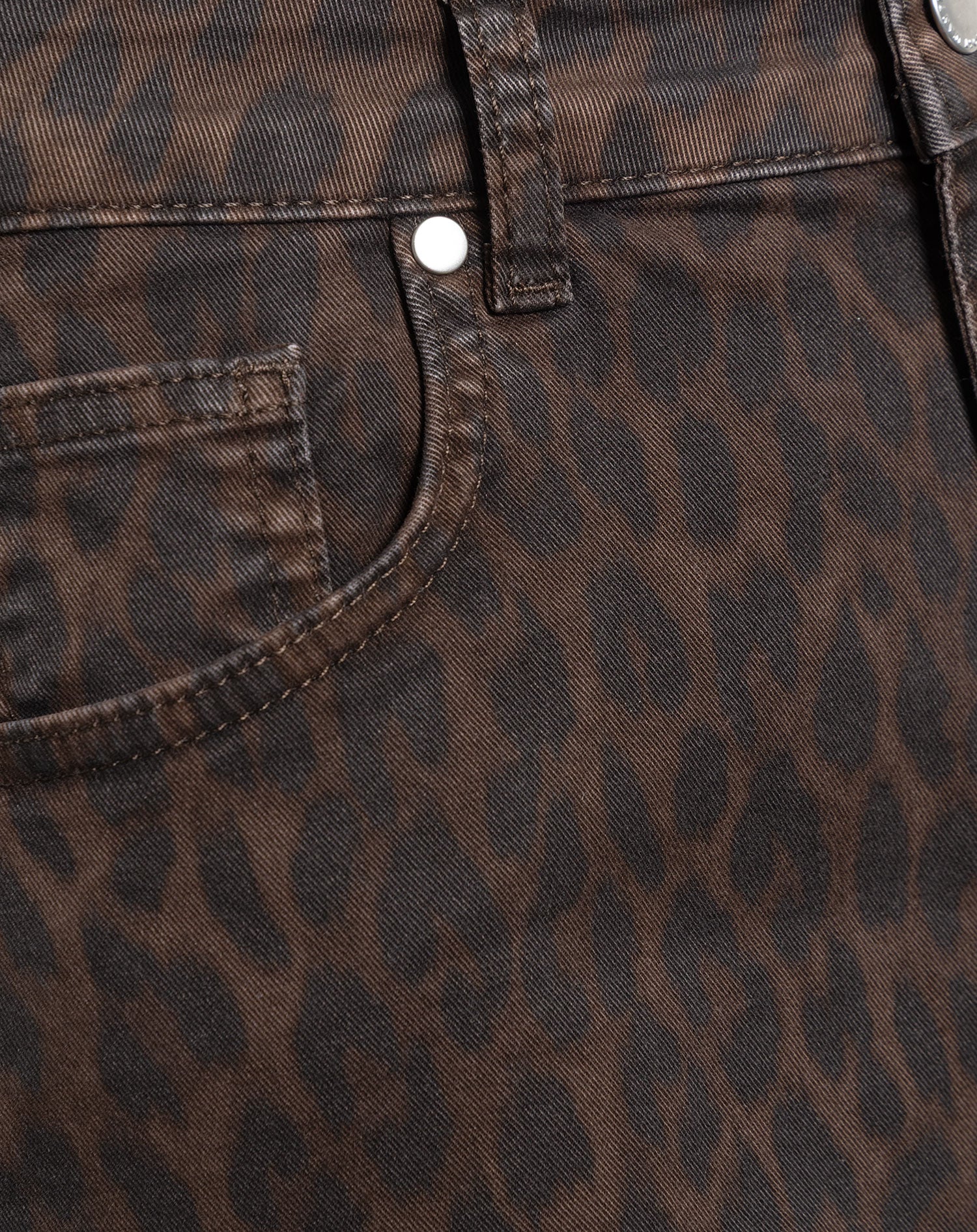LEOPARD COMFORT DENIM SKIRT BRUIN