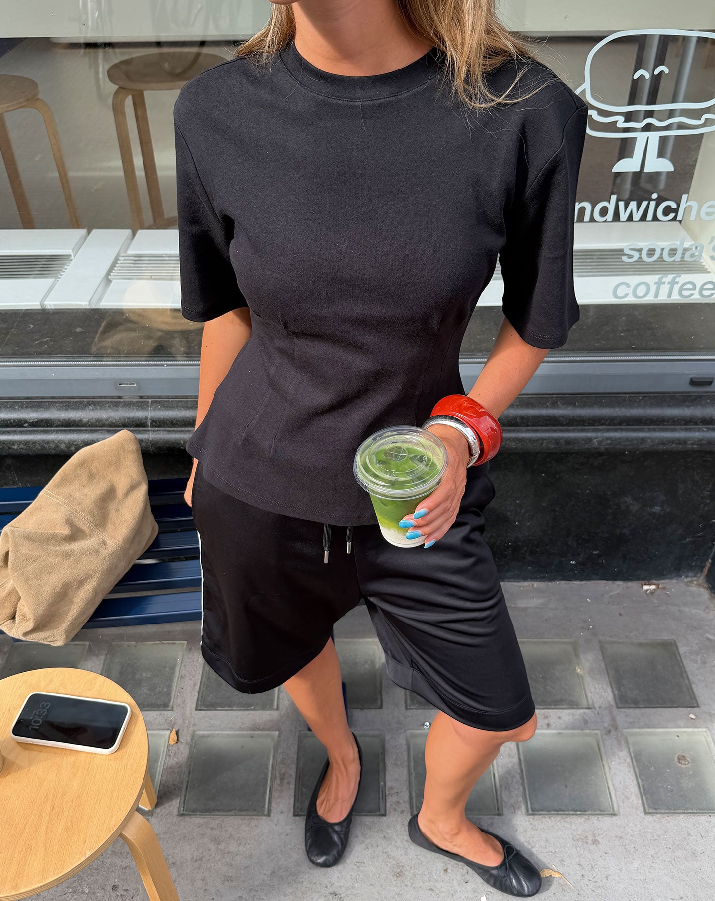 CINCHED TEE ZWART