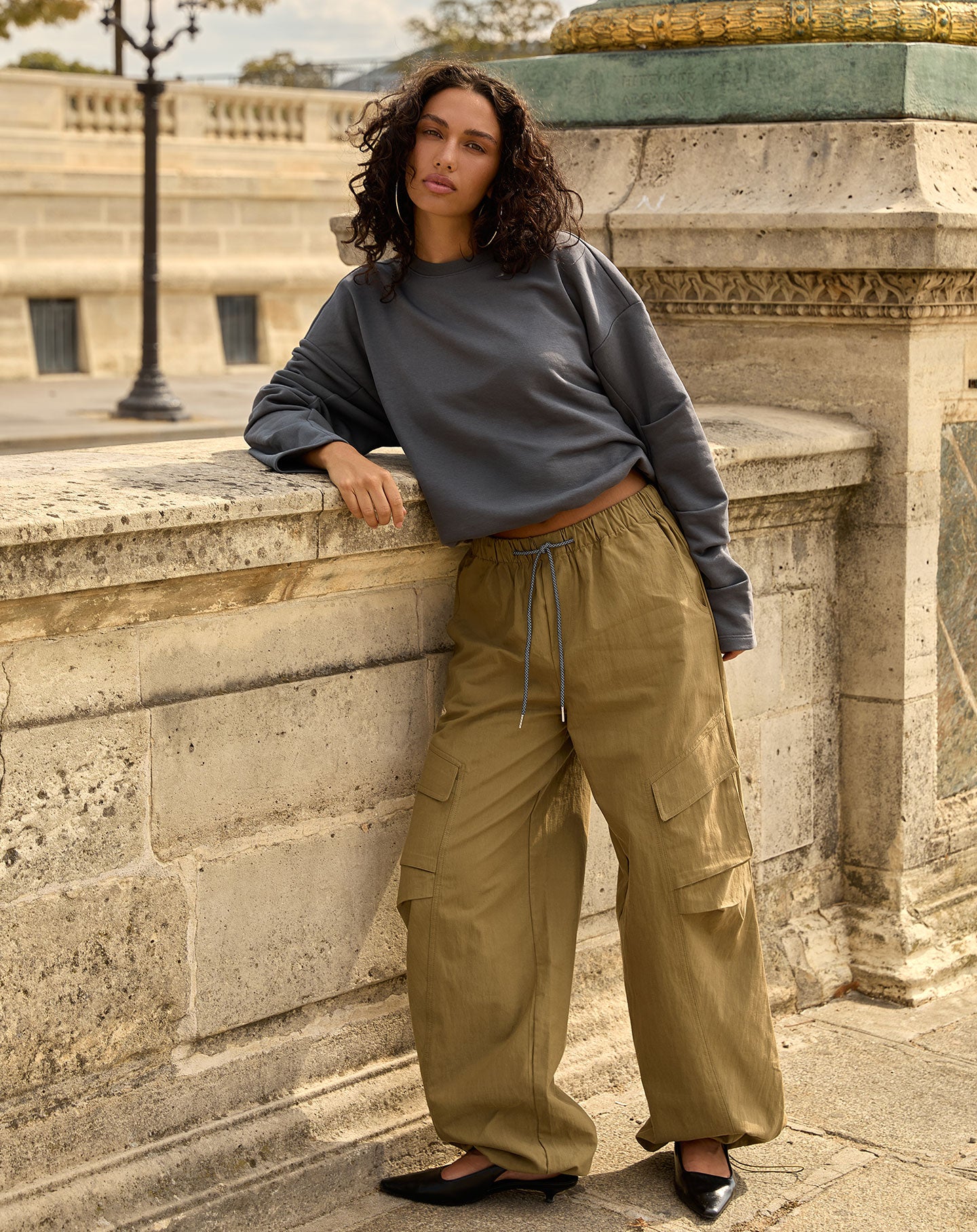 MERRIT BARREL CARGO PANTS LICHT OLIJFGROEN