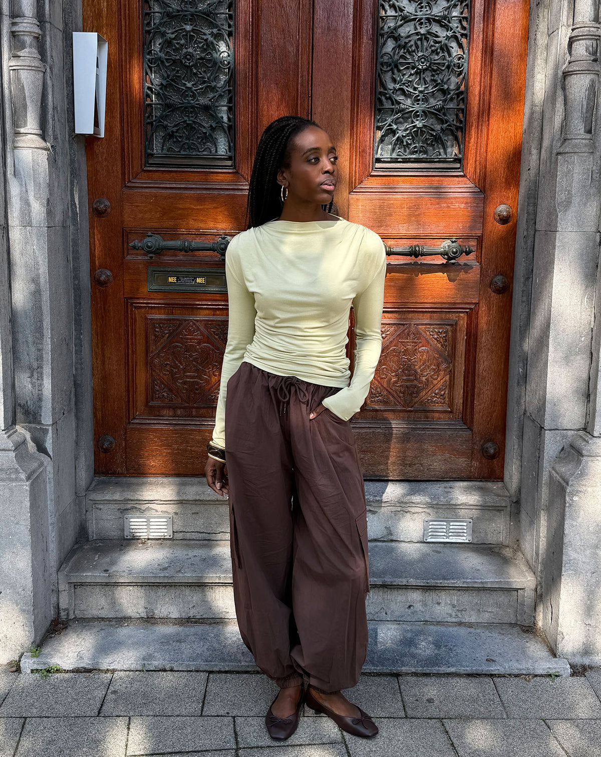 FITTED DRAPE TOP PISTACHE