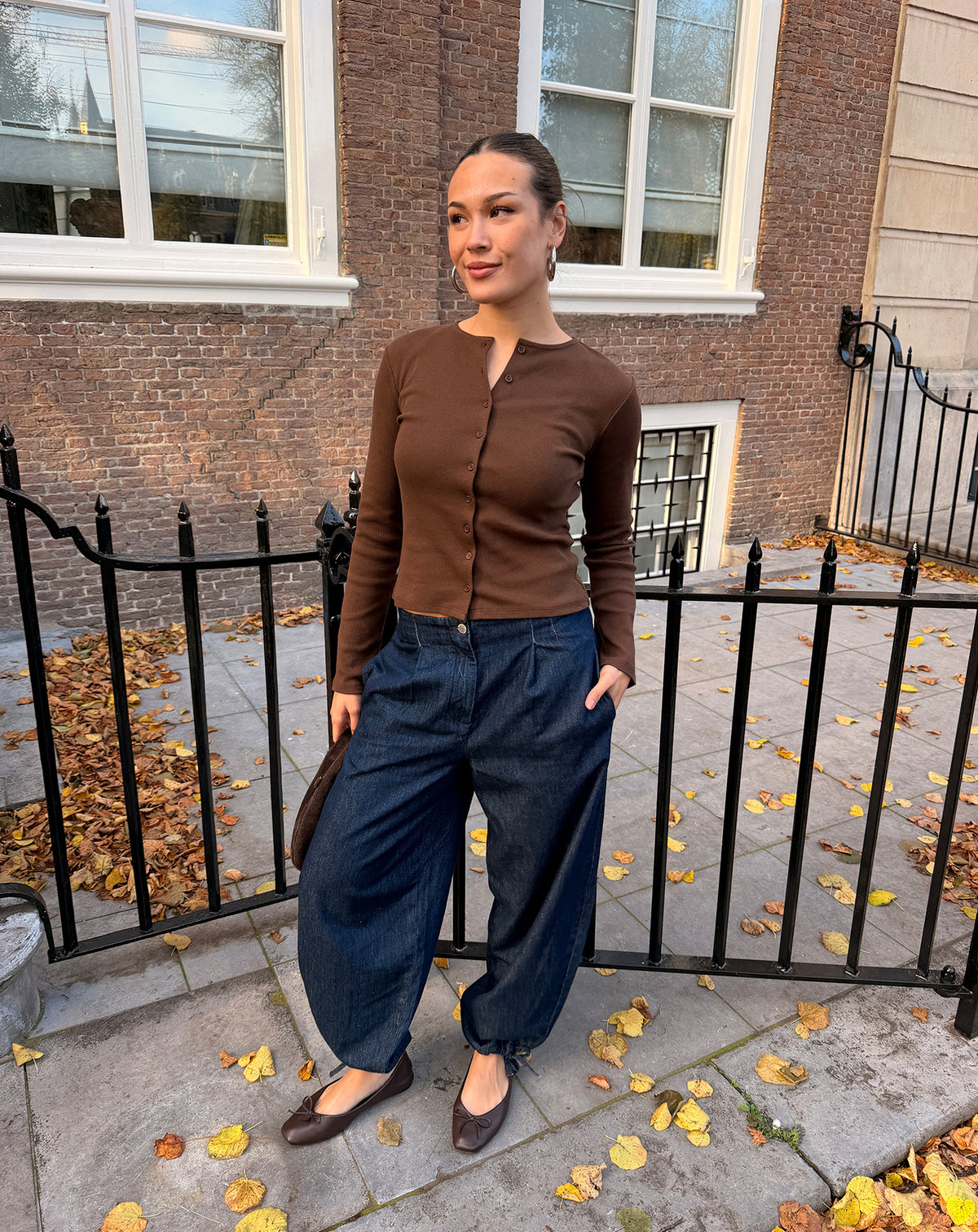 BUTTON UP RIB LONGSLEEVE TOP BROWN