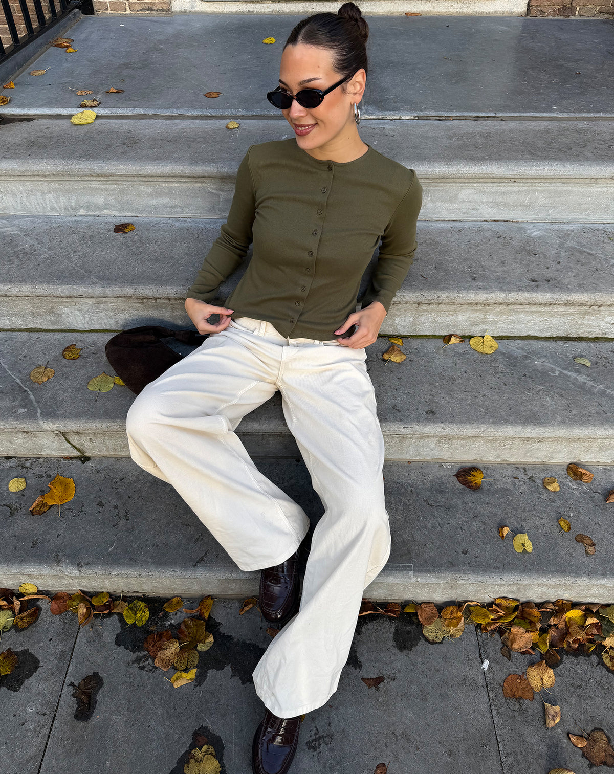 BUTTON UP RIB LONGSLEEVE TOP DARK OLIVE