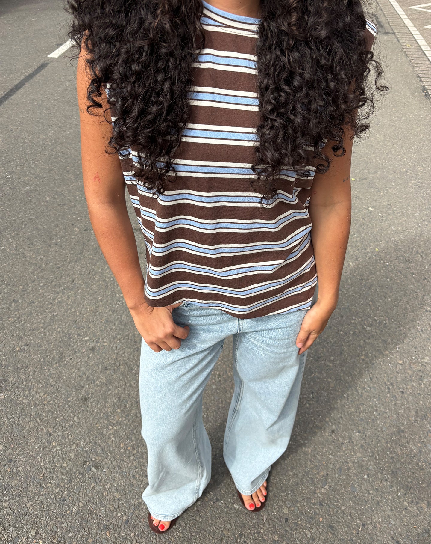 PADDED STRIPE TEE BRUIN