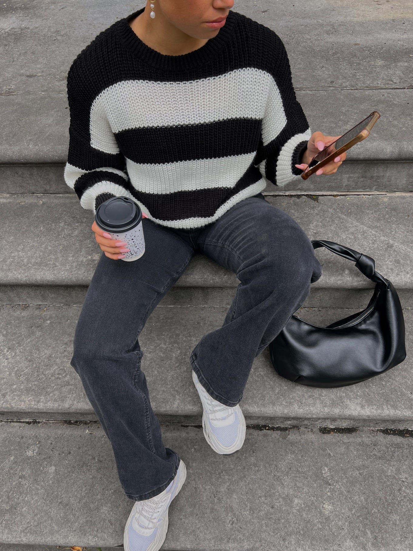 BOXY STRIPE KNIT BLACK