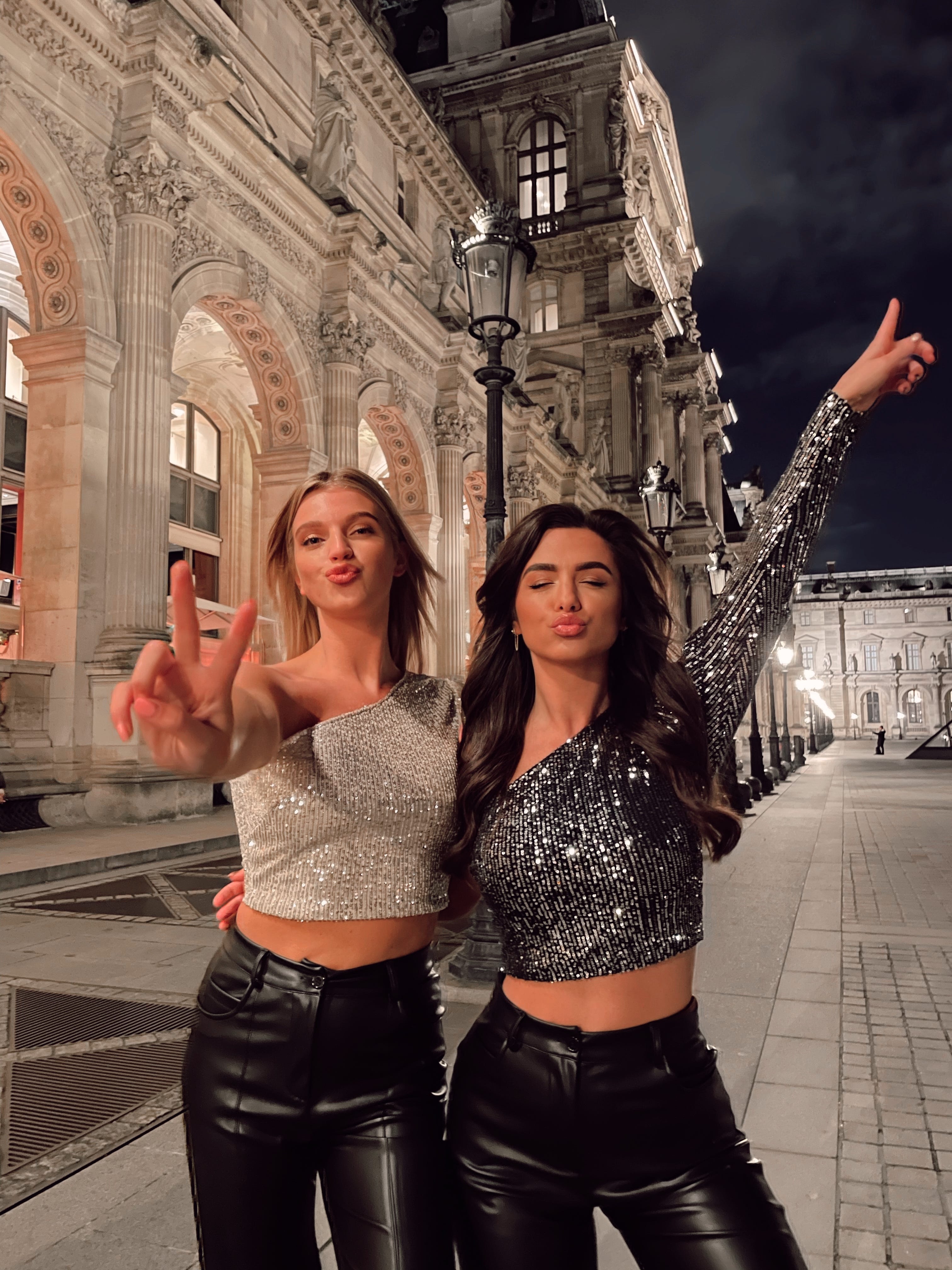 SEQUINS ONE SHOULDER TOP BEIGE