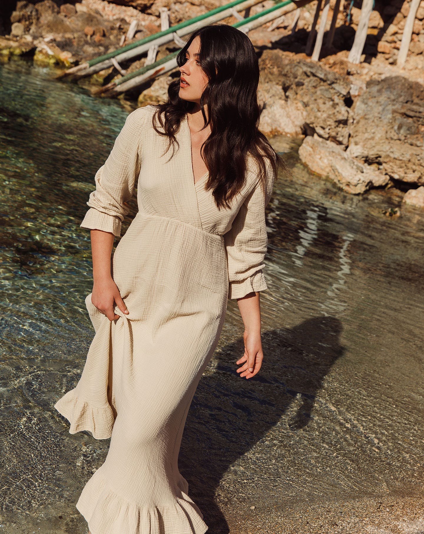 MOUSSELINE MAXI RUFFLE DRESS ZAND