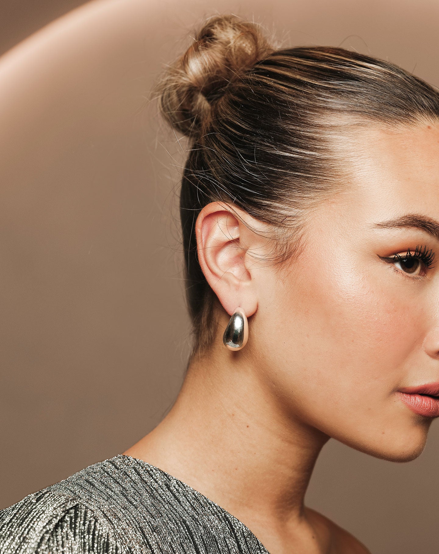 TEARDROP HOOP EARRINGS