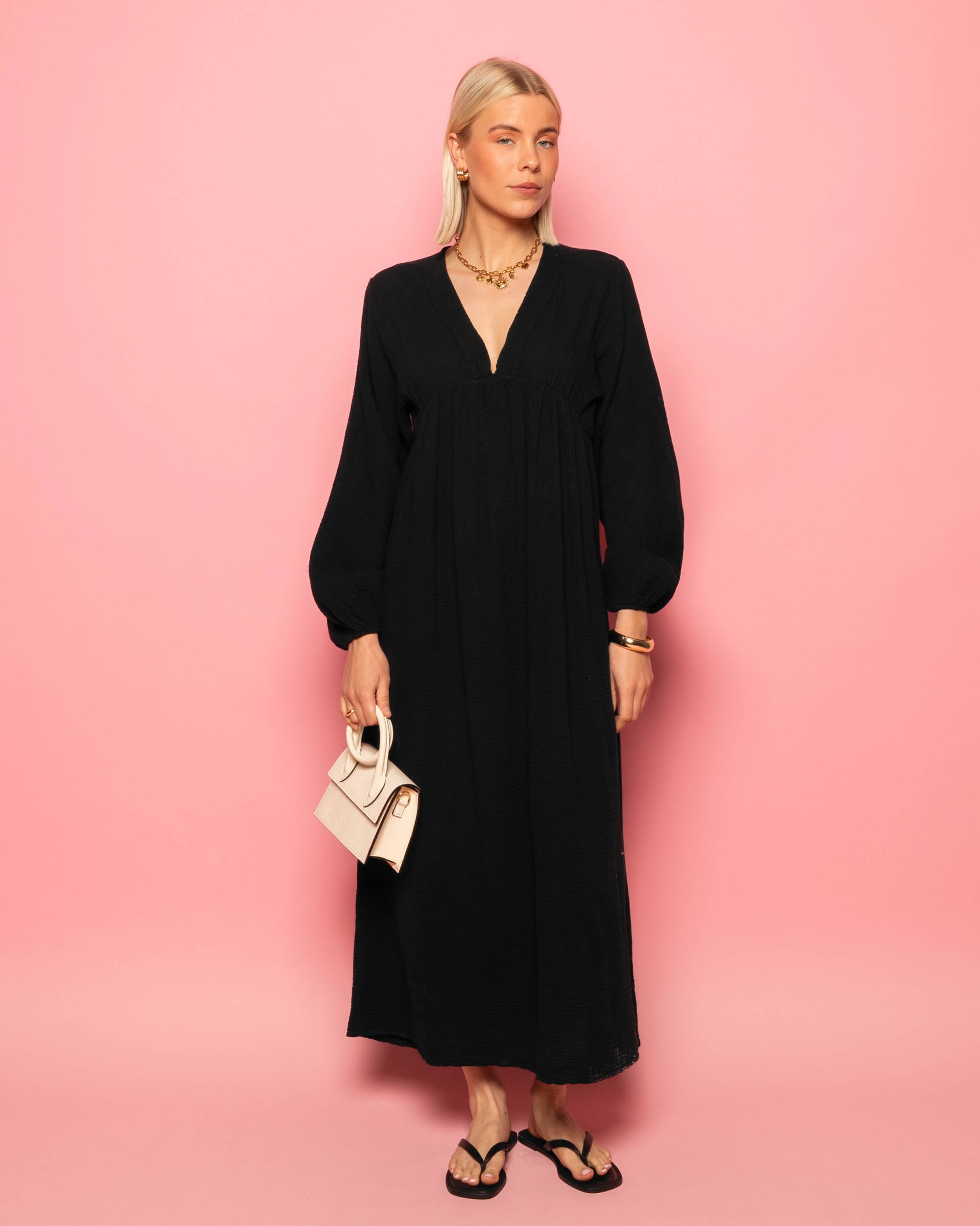 MOUSSELINE FLOWER TAPE MAXI DRESS ZWART