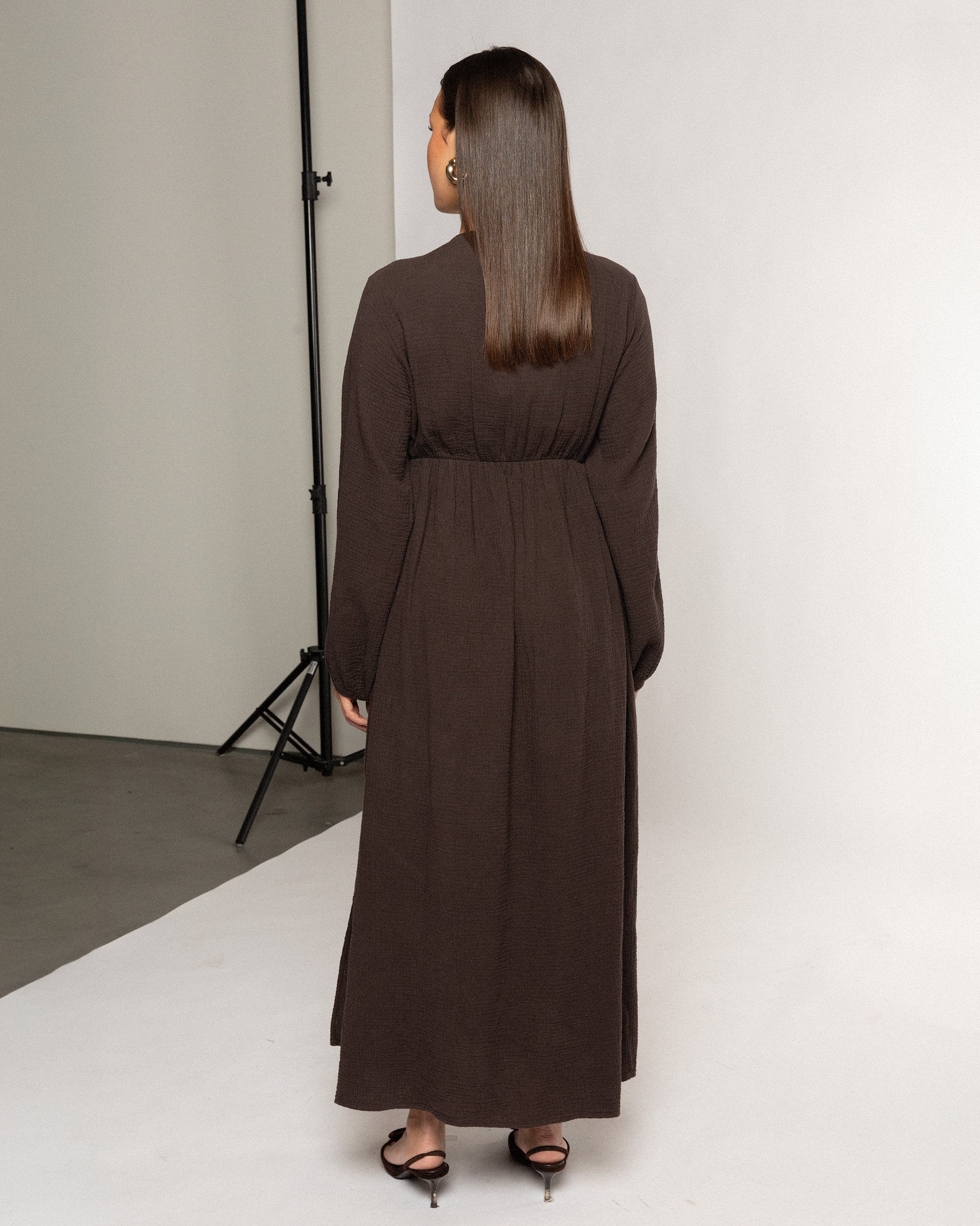 MOUSSELINE FLOWER TAPE MAXI DRESS BRUIN