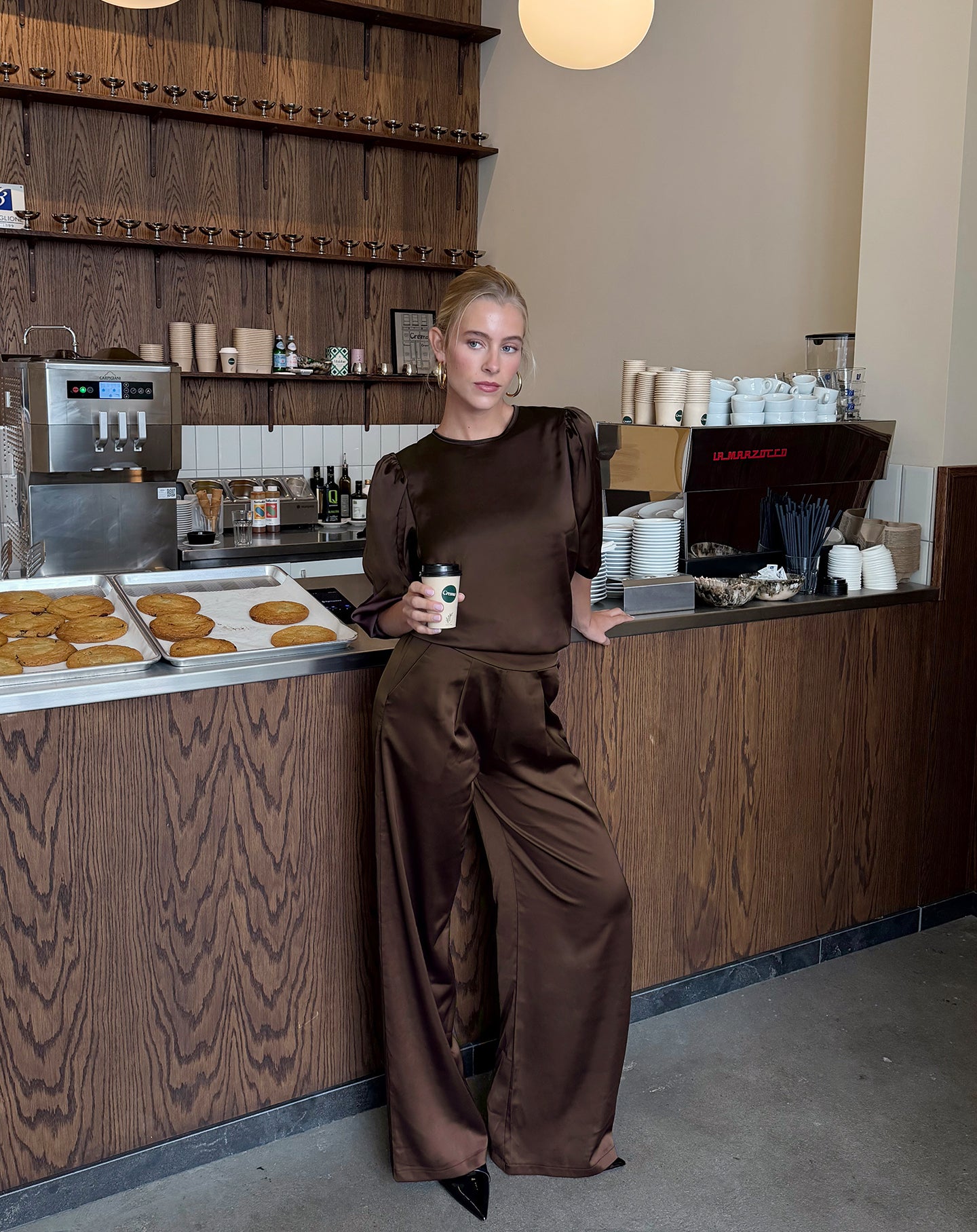 JULIE SATIN PANTALON BRUIN