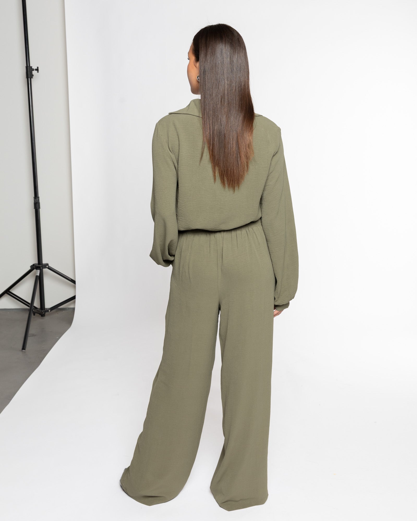 JULIE PANTALON PETITE LICHT OLIJFGROEN