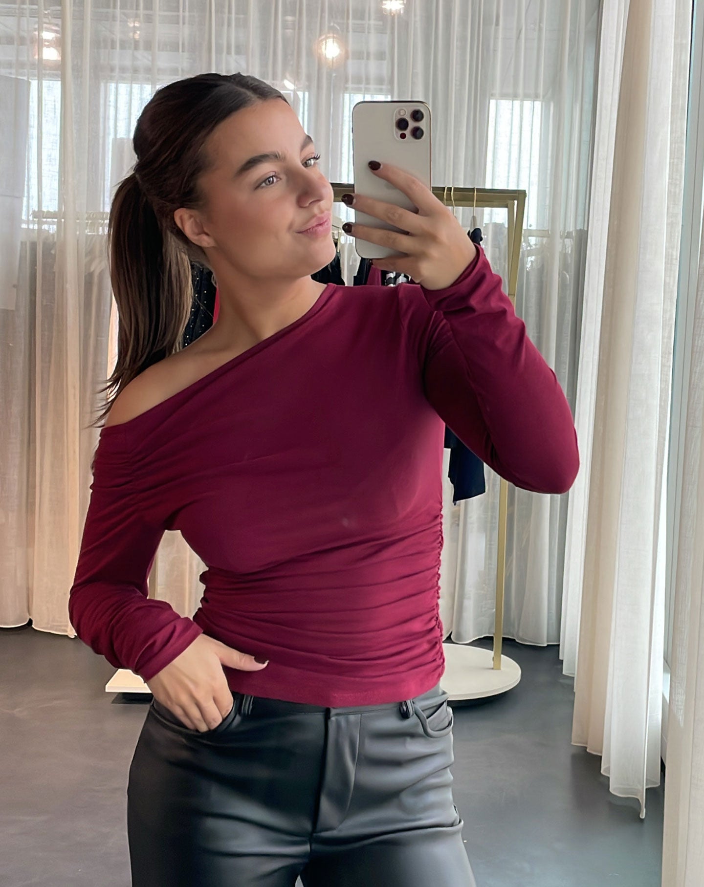 TAMAR OFF SHOULDER RUCHED TOP BURGUNDY