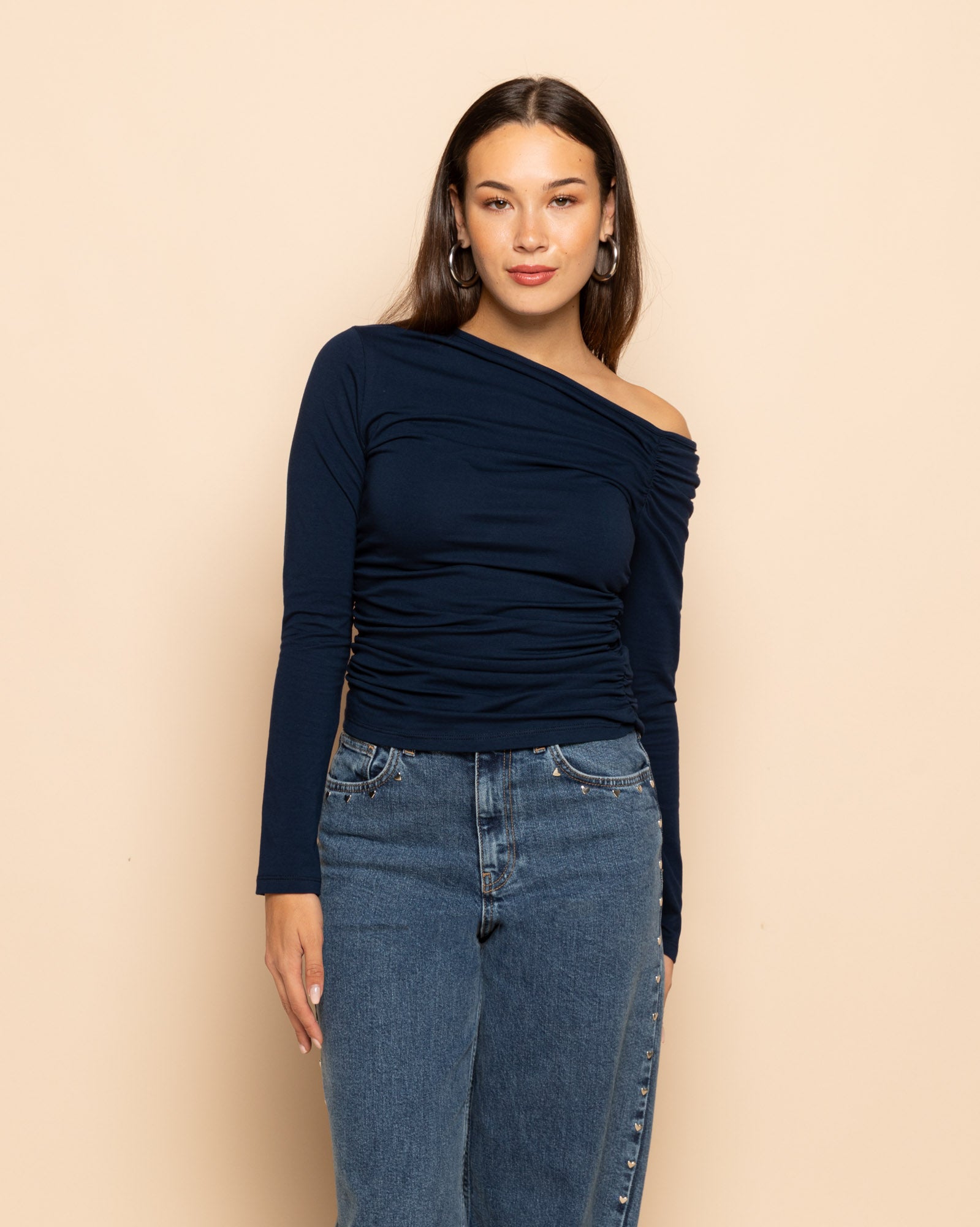 TAMAR OFF SHOULDER RUCHED TOP NAVY