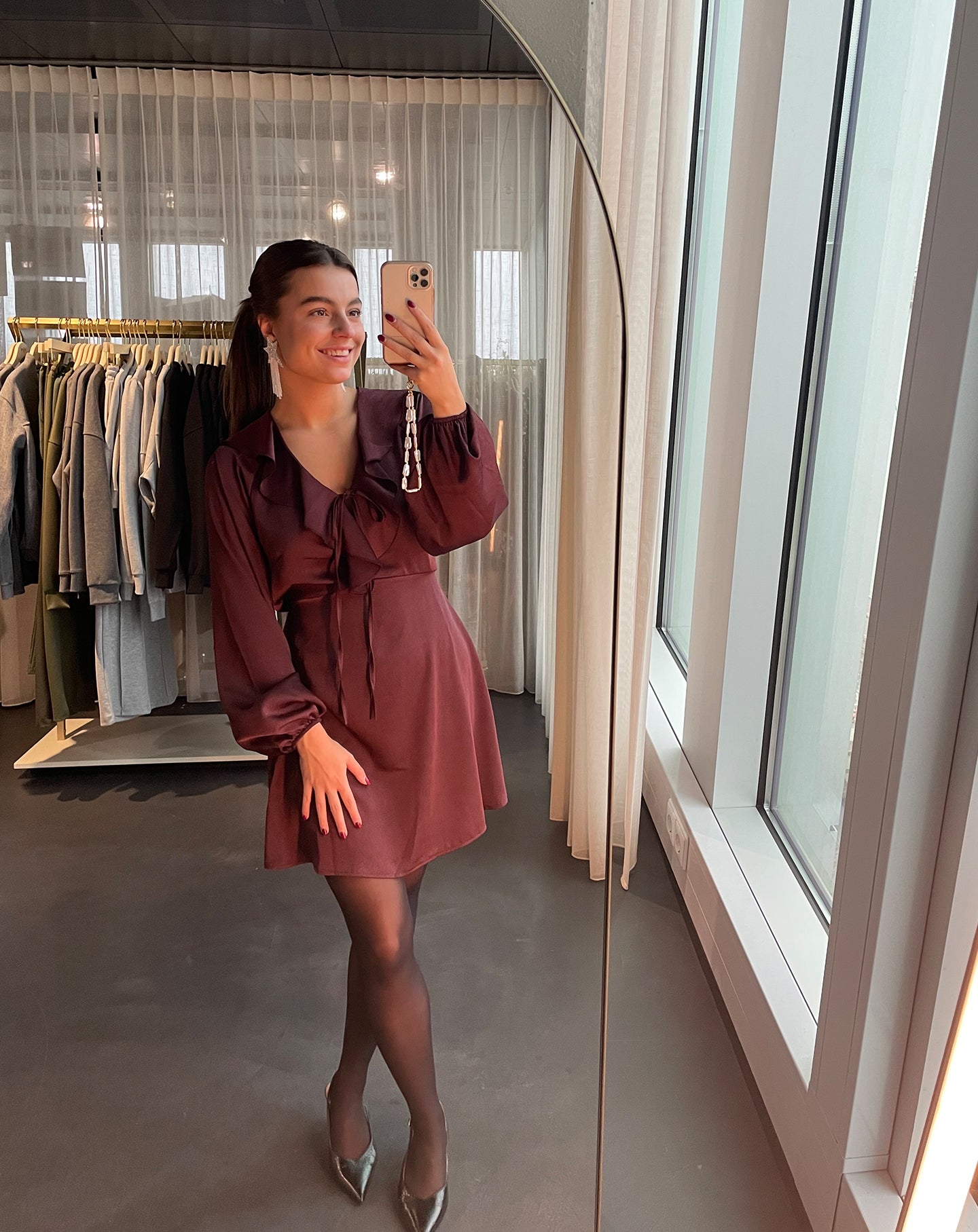 CHRISTY RUFFLE DRESS BURGUNDY