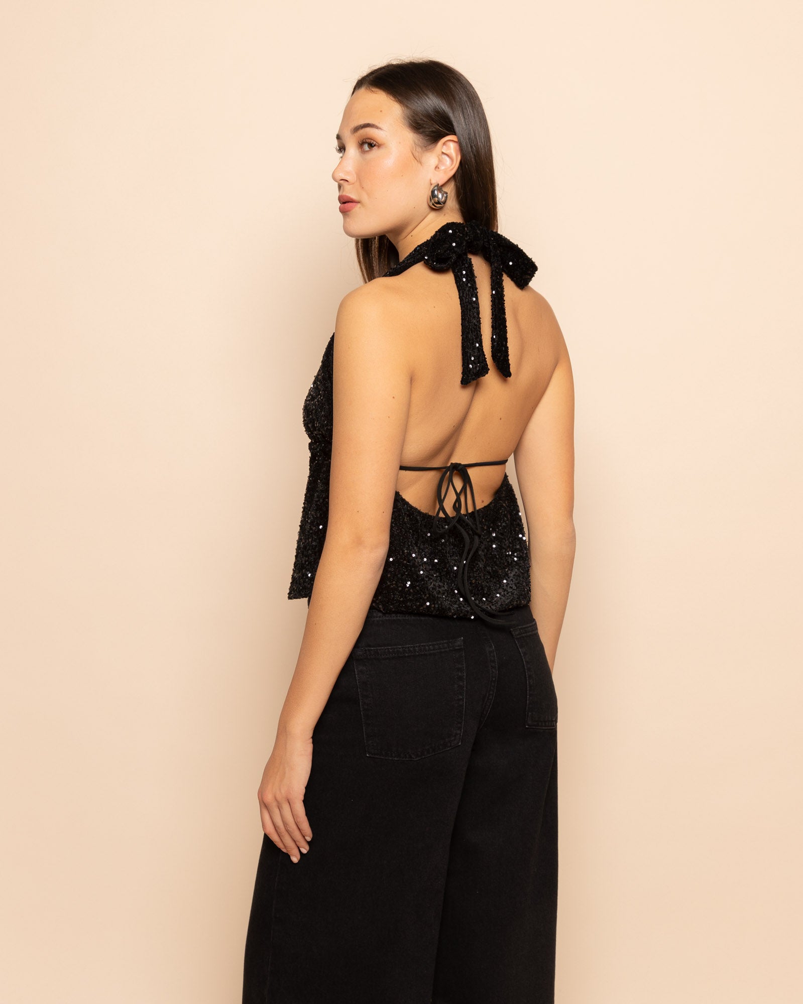 VELVET SEQUINS HALTER TOP ZWART