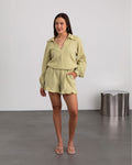 TARA MOUSSELINE SHORTS LICHT OLIJFGROEN