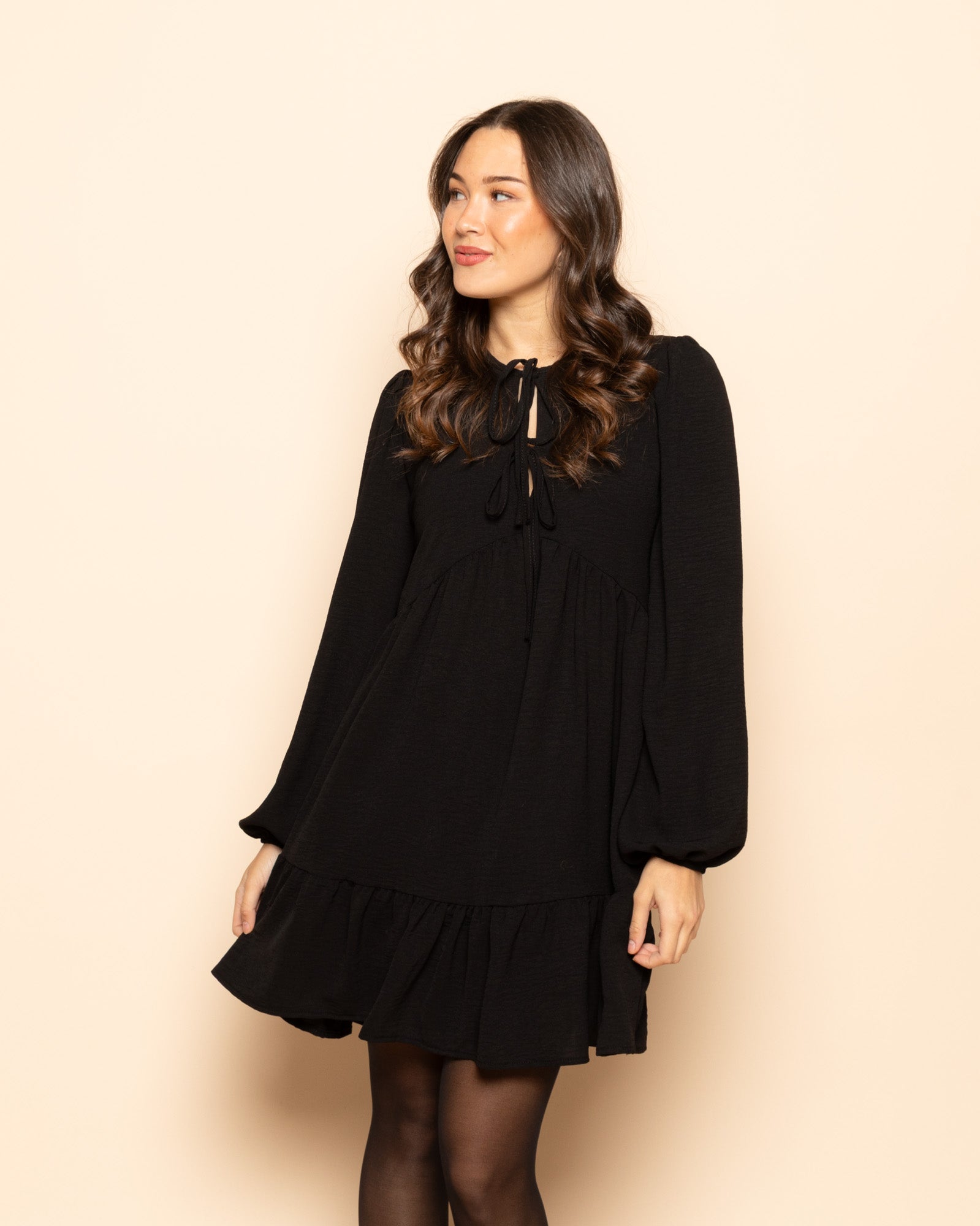 JULIE RUFFLE BOWS DRESS ZWART