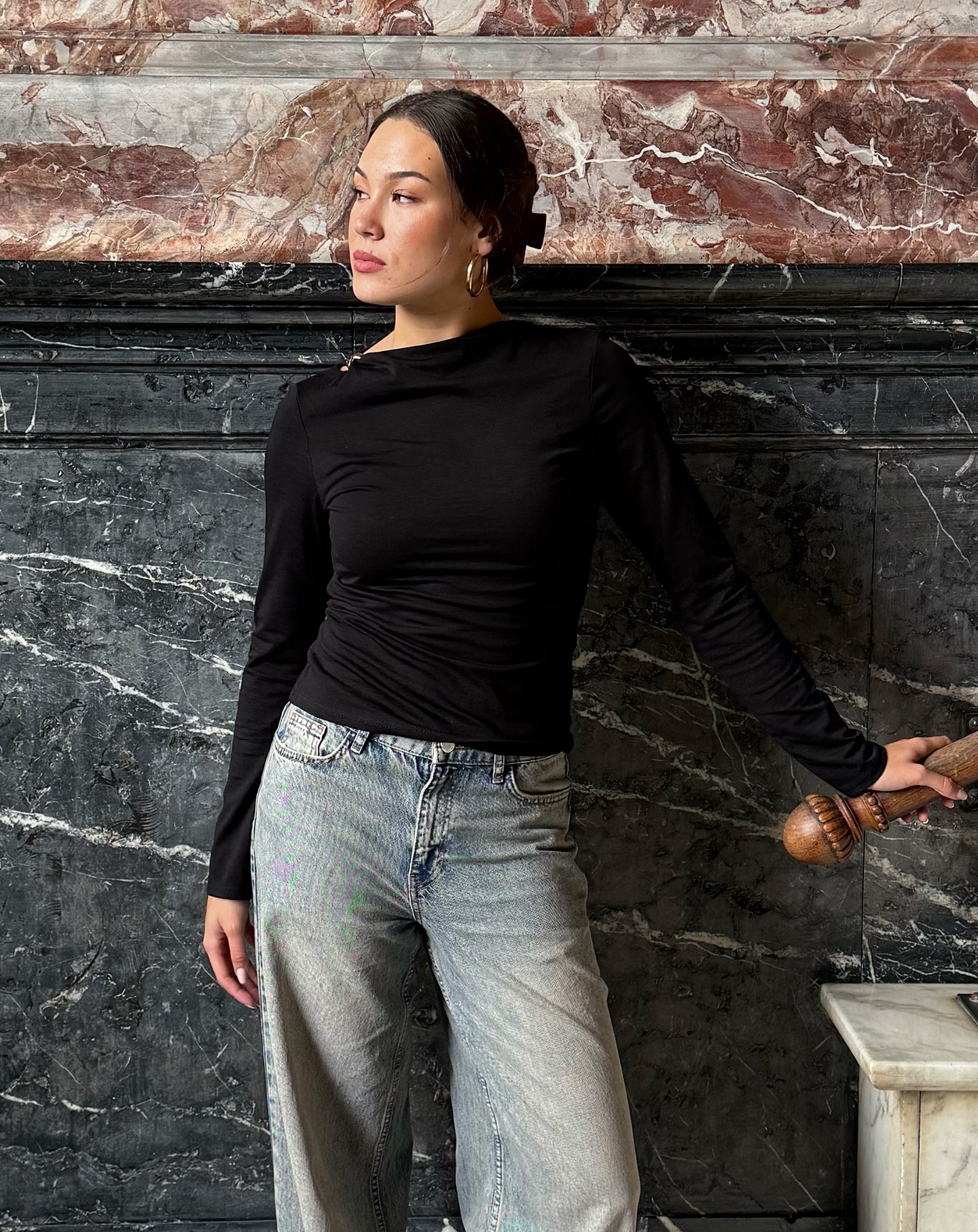 TAMAR GOLDEN DETAIL TOP ZWART