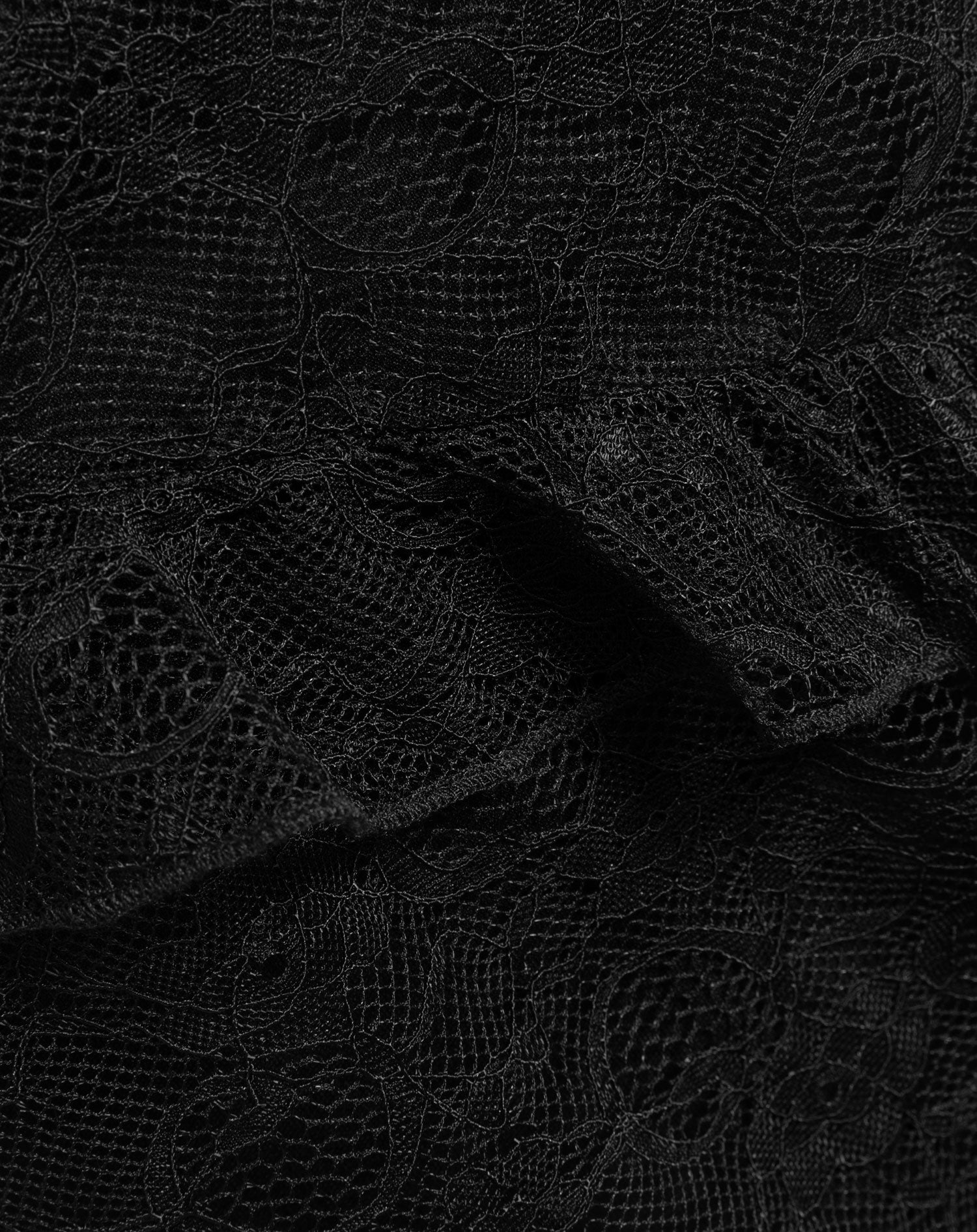 ASYMMETRIC LACE RUFFLE TOP ZWART