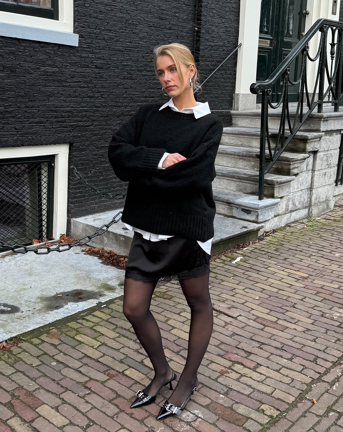 SATIN LACE SKIRT ZWART