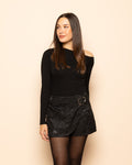 JACQUARD BUCKLE SKORT ZWART