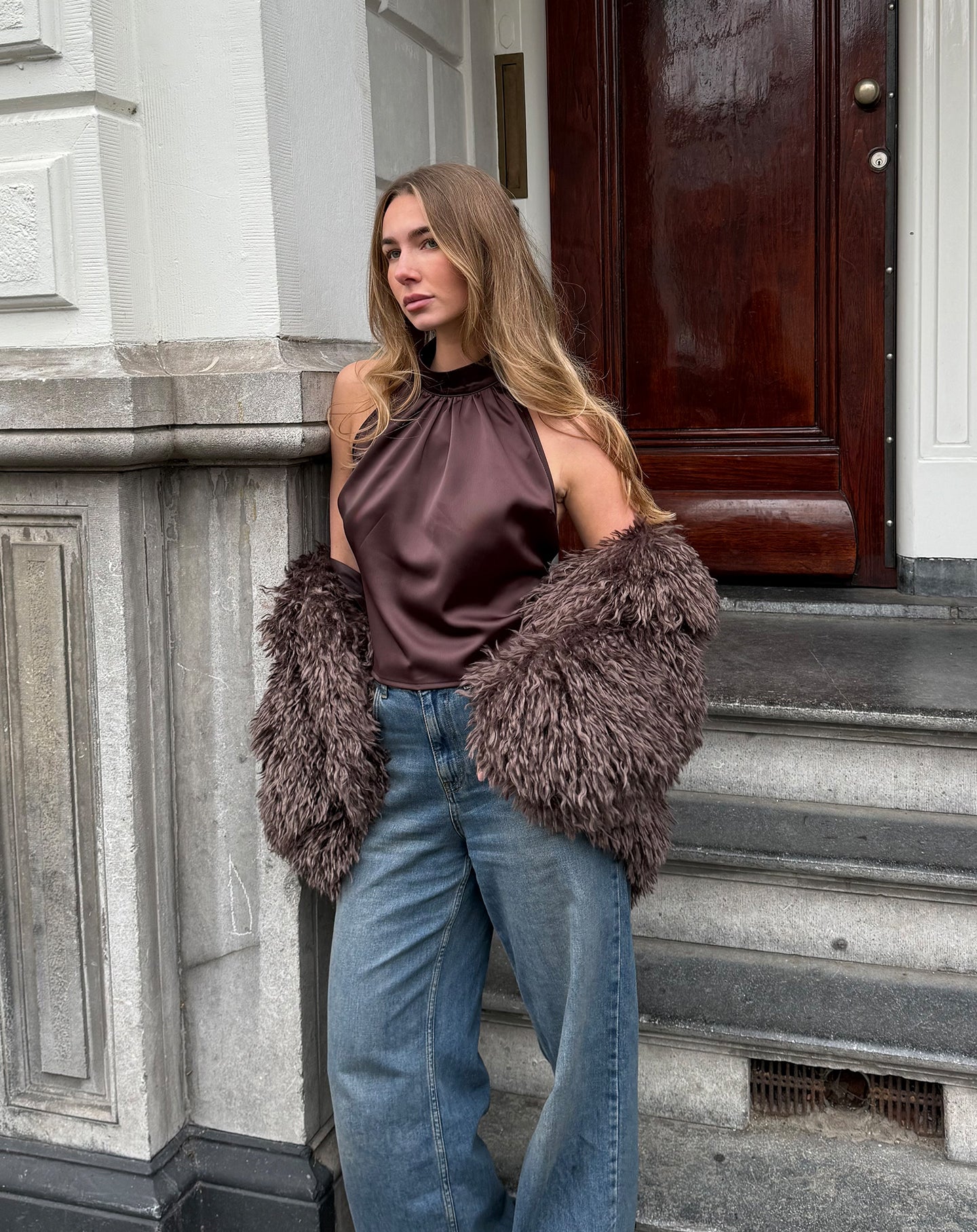 SATIN HALTER BOW TOP BROWN