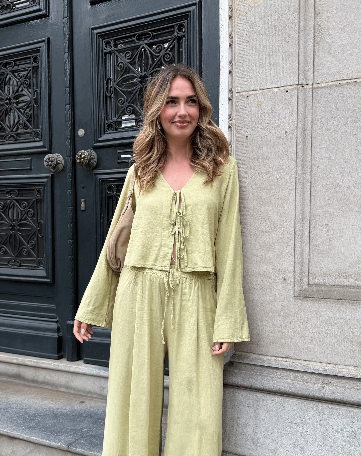 CARMEN LINEN BOW TOP LIGHT OLIVE