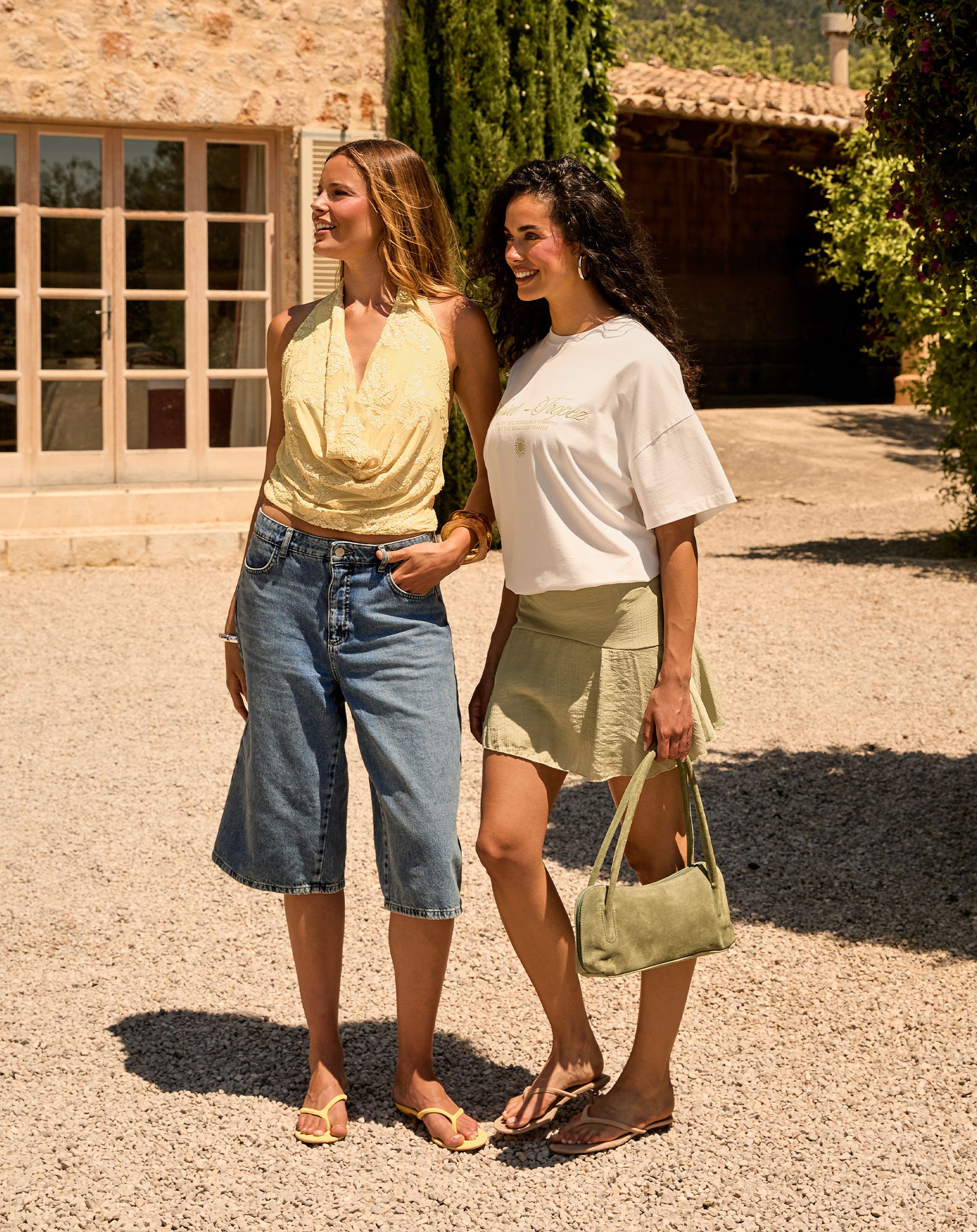 SAINT TROPEZ EMBROIDERY OVERSIZED TEE CRÈME