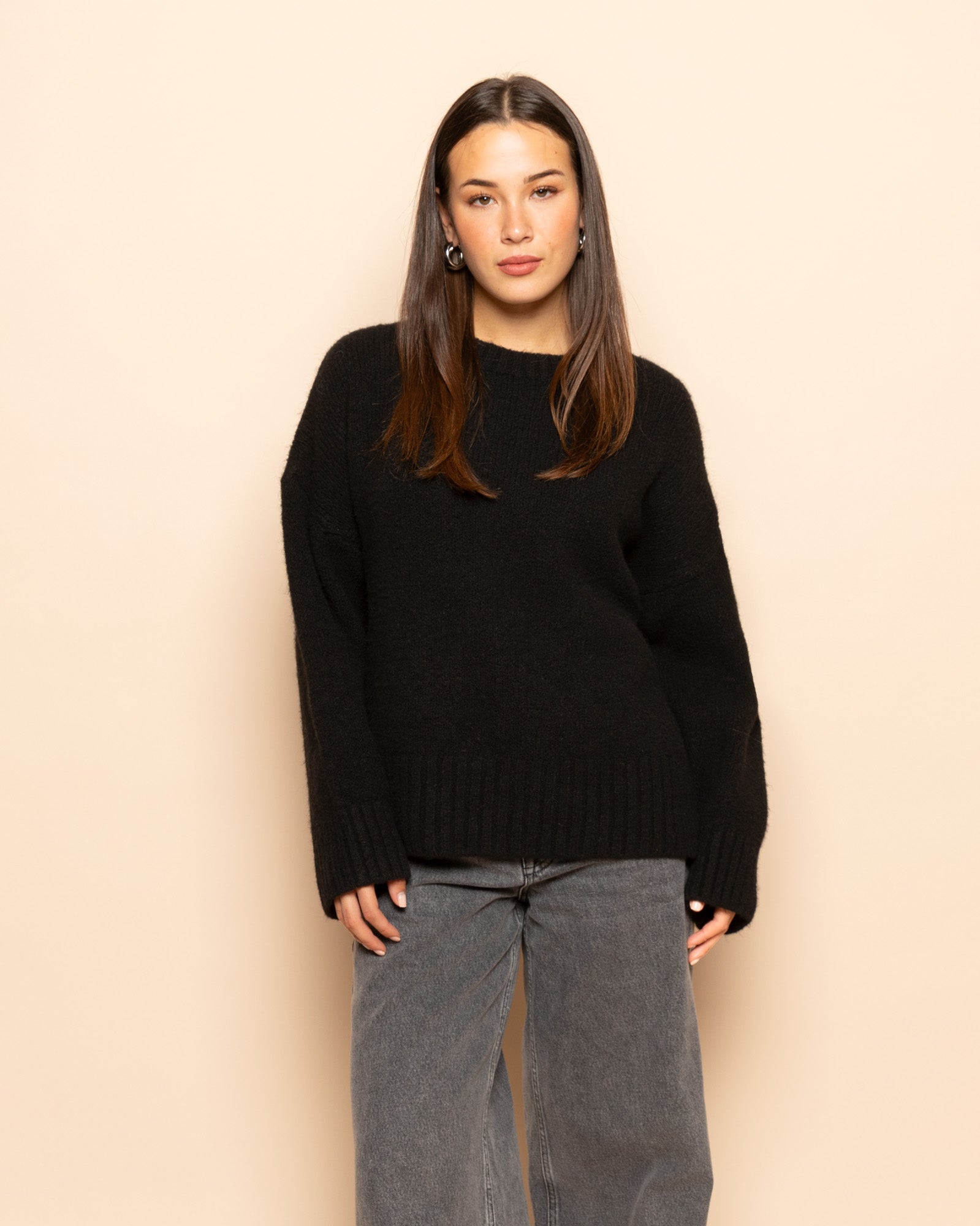 BIANCA BOXY KNIT ZWART