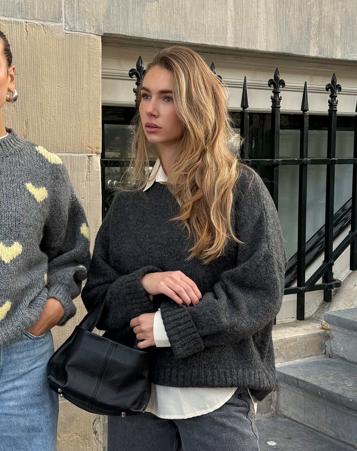 BIANCA BOXY KNIT DONKERGRIJS